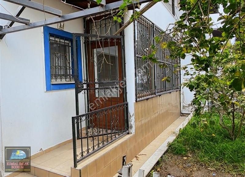 Akçaalanda Satılık Bahçe Katı Daire Okula, Sempt Pazarına 100 M