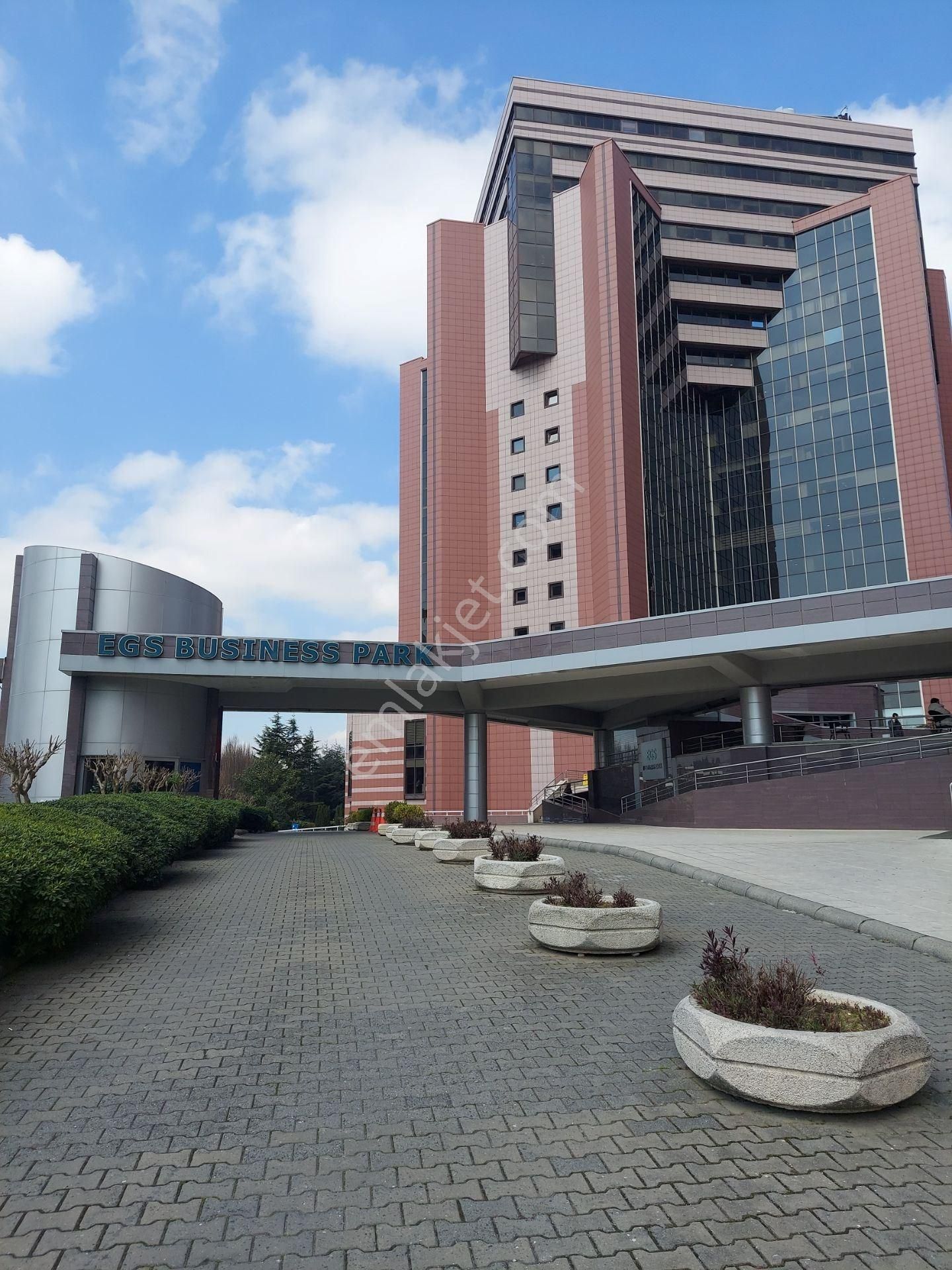 Yeşilköy Dünya Ticaret Merkezi Egs Business Park Bloklarında Satılık Ofisler