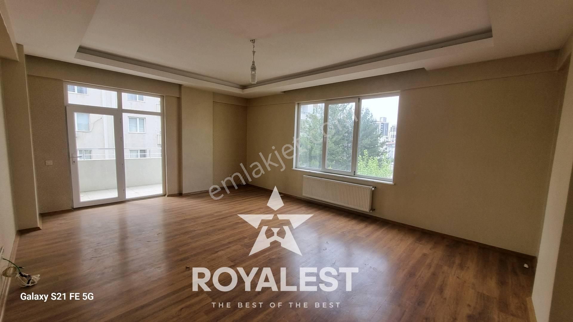 Royalest Ten Hasarsız Ara Kat İskanlı