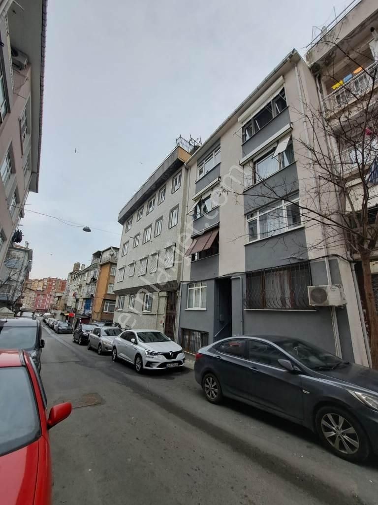 ꧁uğur &uzman꧂'dan Üsküdar Zeynep Kamil'de 2+1 Kombil Ön Cephe Fırsat Daire