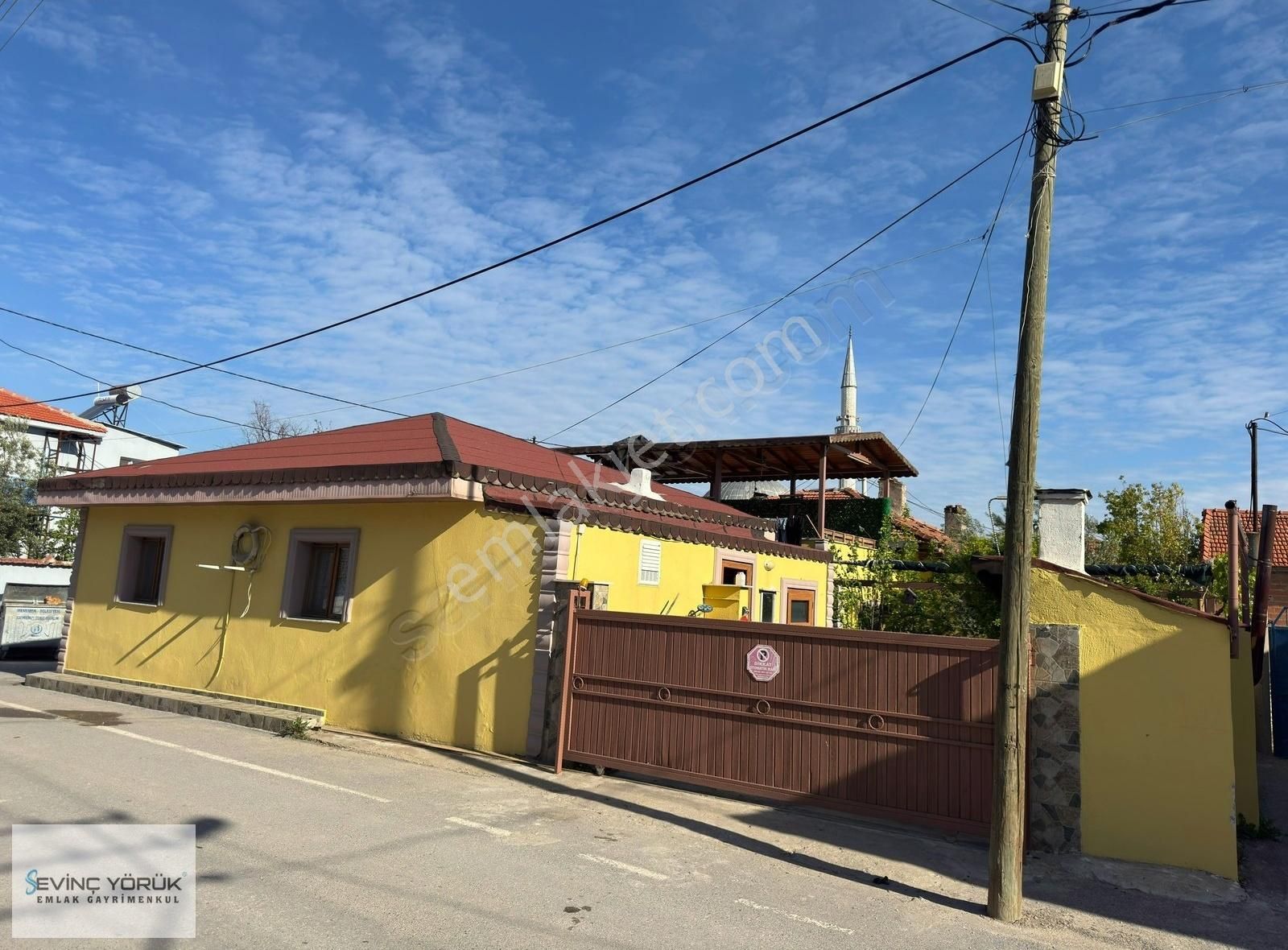 Menemen Kesik Mahallesin'de Lüx Villaları Aratmıcak Köy Evi