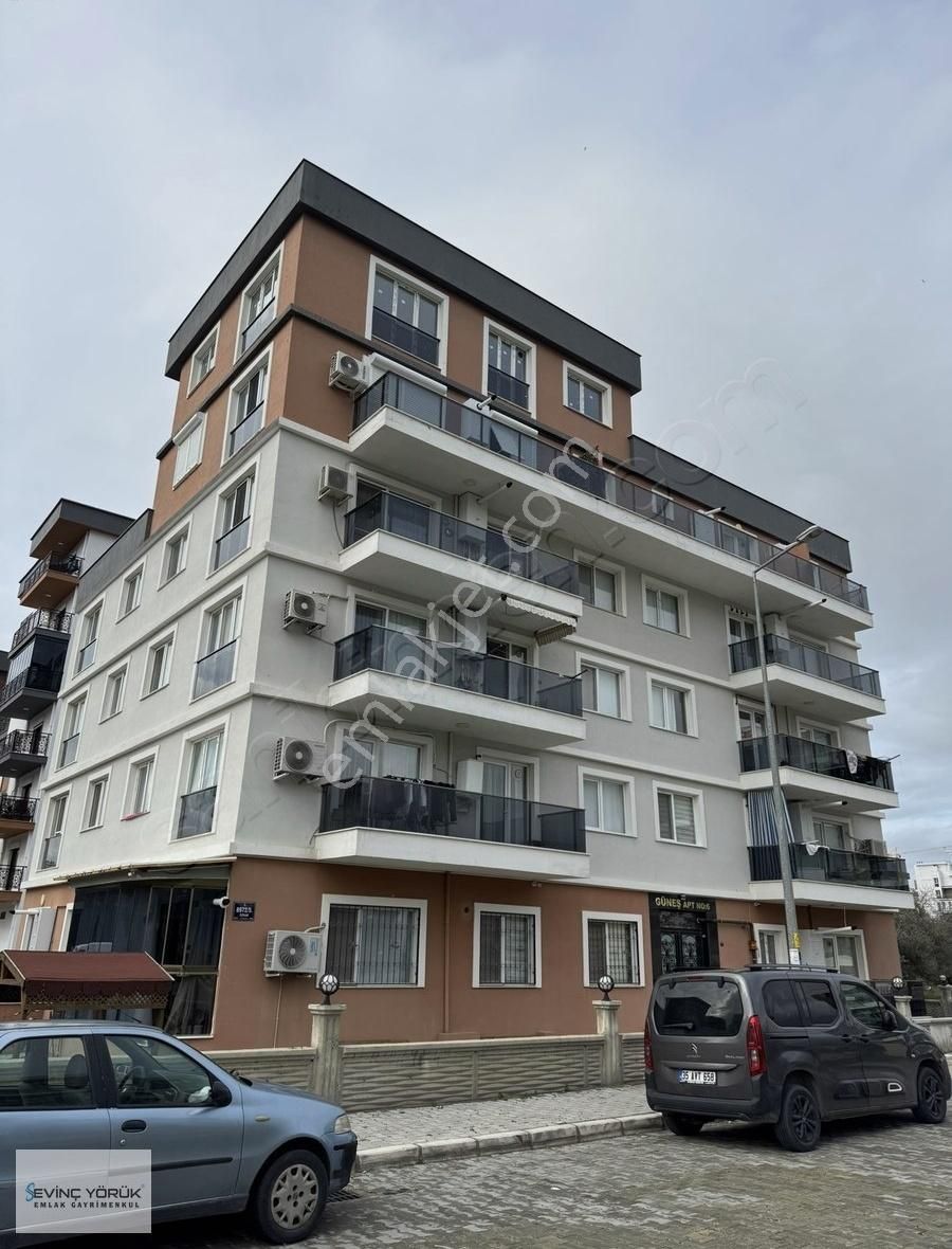 İzmir Çiğli Uğurmumcu Mahallesin'de Satılık Ara Kat Daire