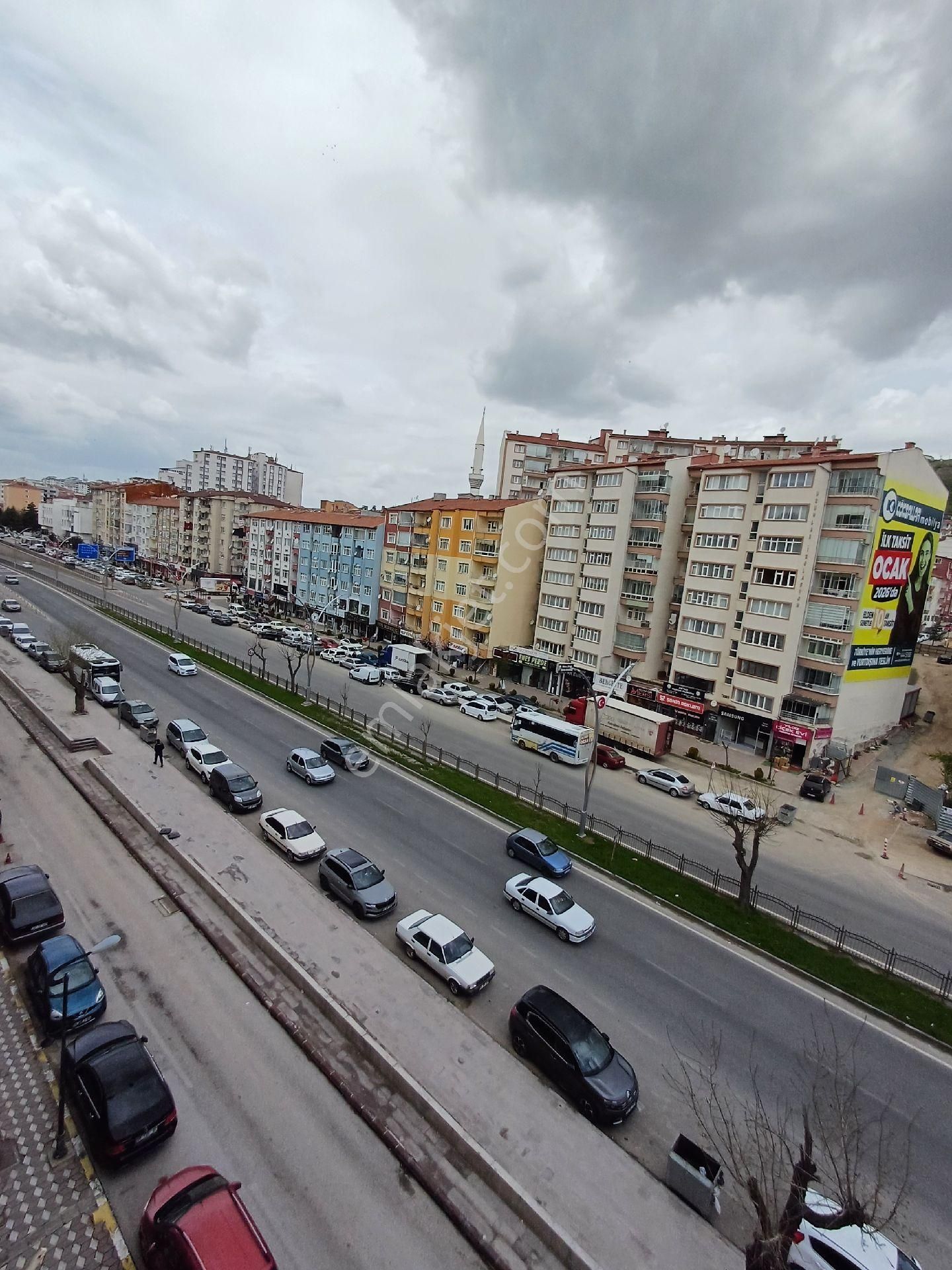 Carsı Merkezde Satlık 3+1 Daıre