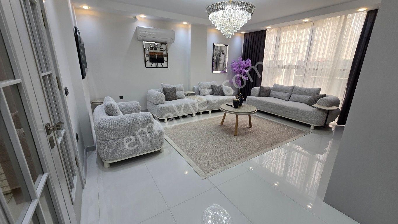 Didim Altınkum’da Modern Müstakil Villa Havuzlu, Bahçeli Ve Özel Tasarımlı