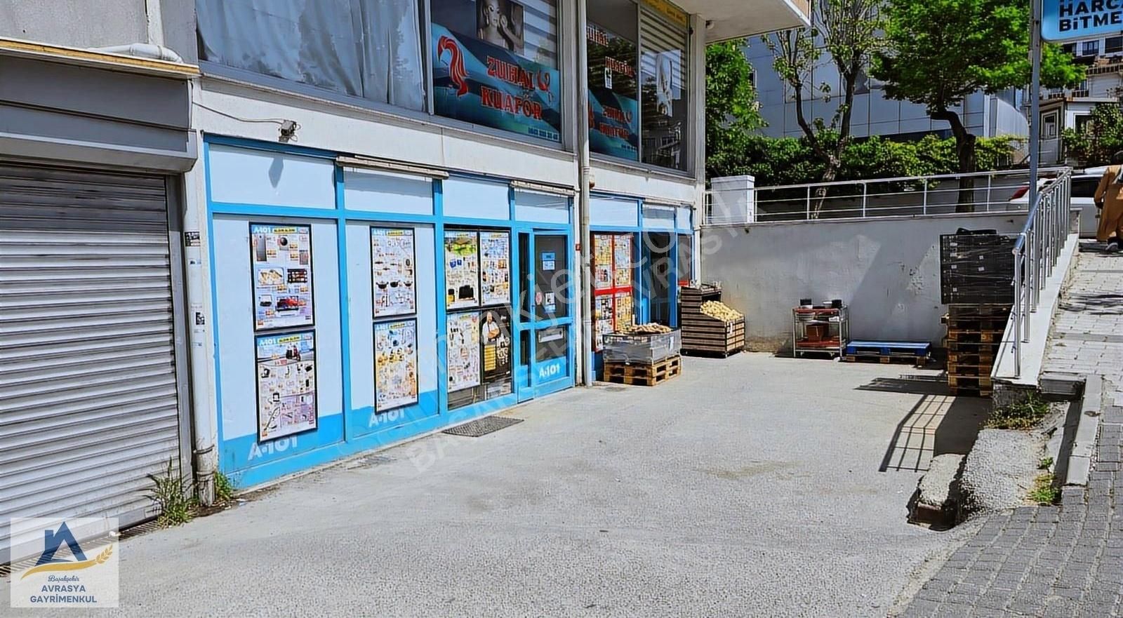 Mahmutbey'de Kurumsal Market Kiracı-satılık Toplam 625 M² Dükkan