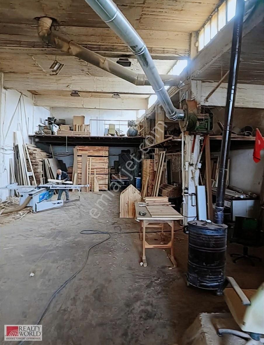 Yeni Sanayi Sitesinde 349m2 Satılık Dükkan