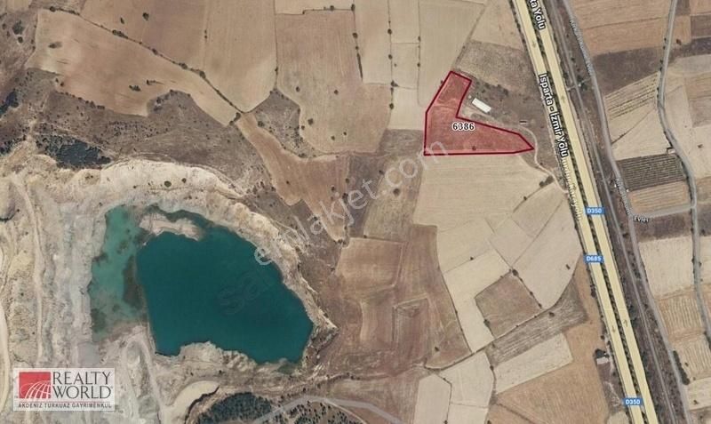 Isparta-izmir Yolu Üzerinde Yola Sıfır Satılık Tarla