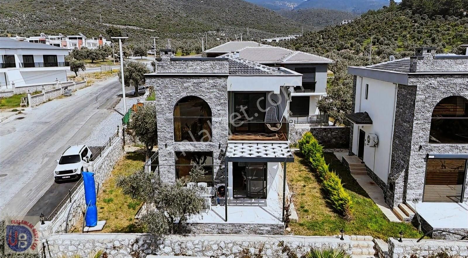 Didim Akbük Köşe Villa 3+1 Eşyalı - Görsel 17