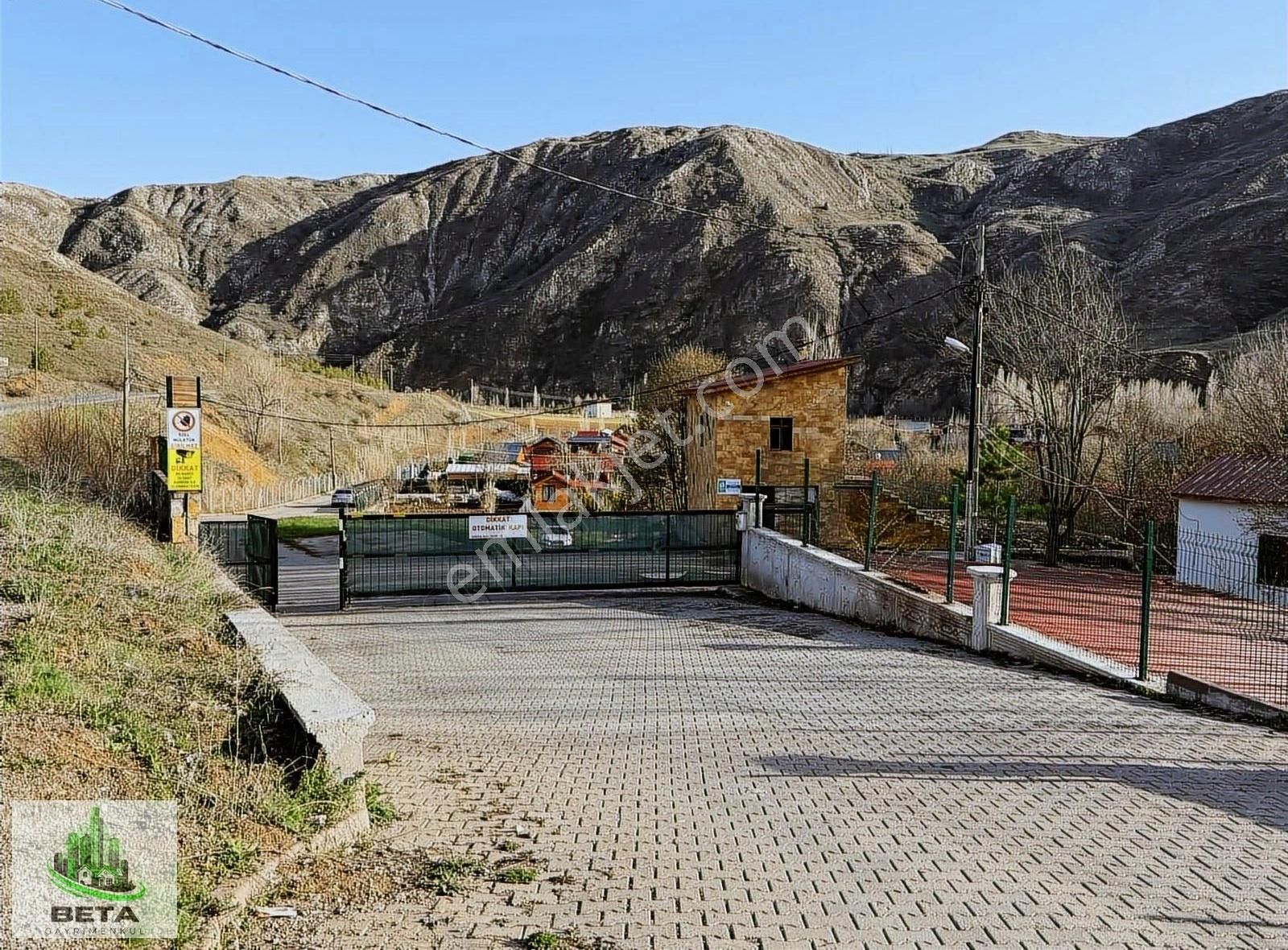 Beta Gayrimenkul'den Satılık Kooparatif Hiss. 700m2 Hobi Bahçesi