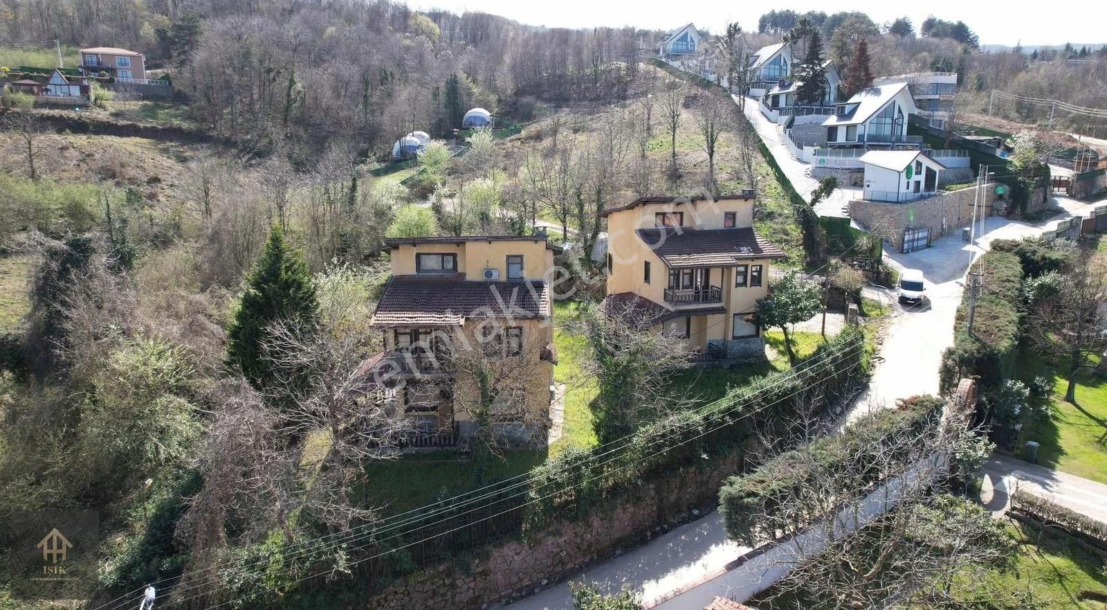Sapanca İlmiyide 903m2 Arsa İçerisinde Satılık 2 Adet Villa