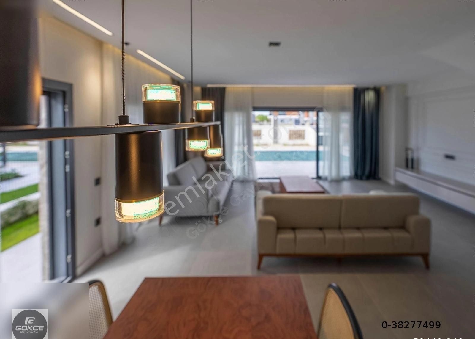 Plaja Yürüme Mesafesinde Müstakil Satılık 4+1 Villa