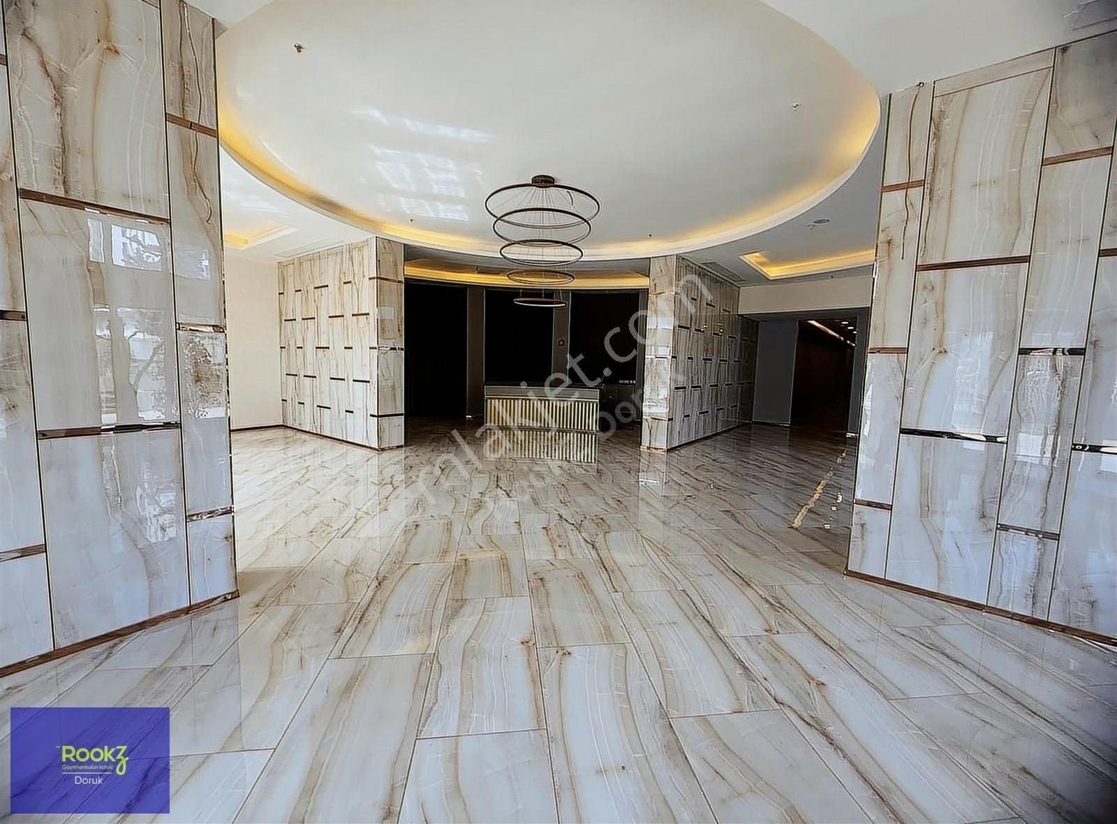 Rookz Doruk'tan Gözde Kule Nexus Tower'da Adalar Manzaralı Daire
