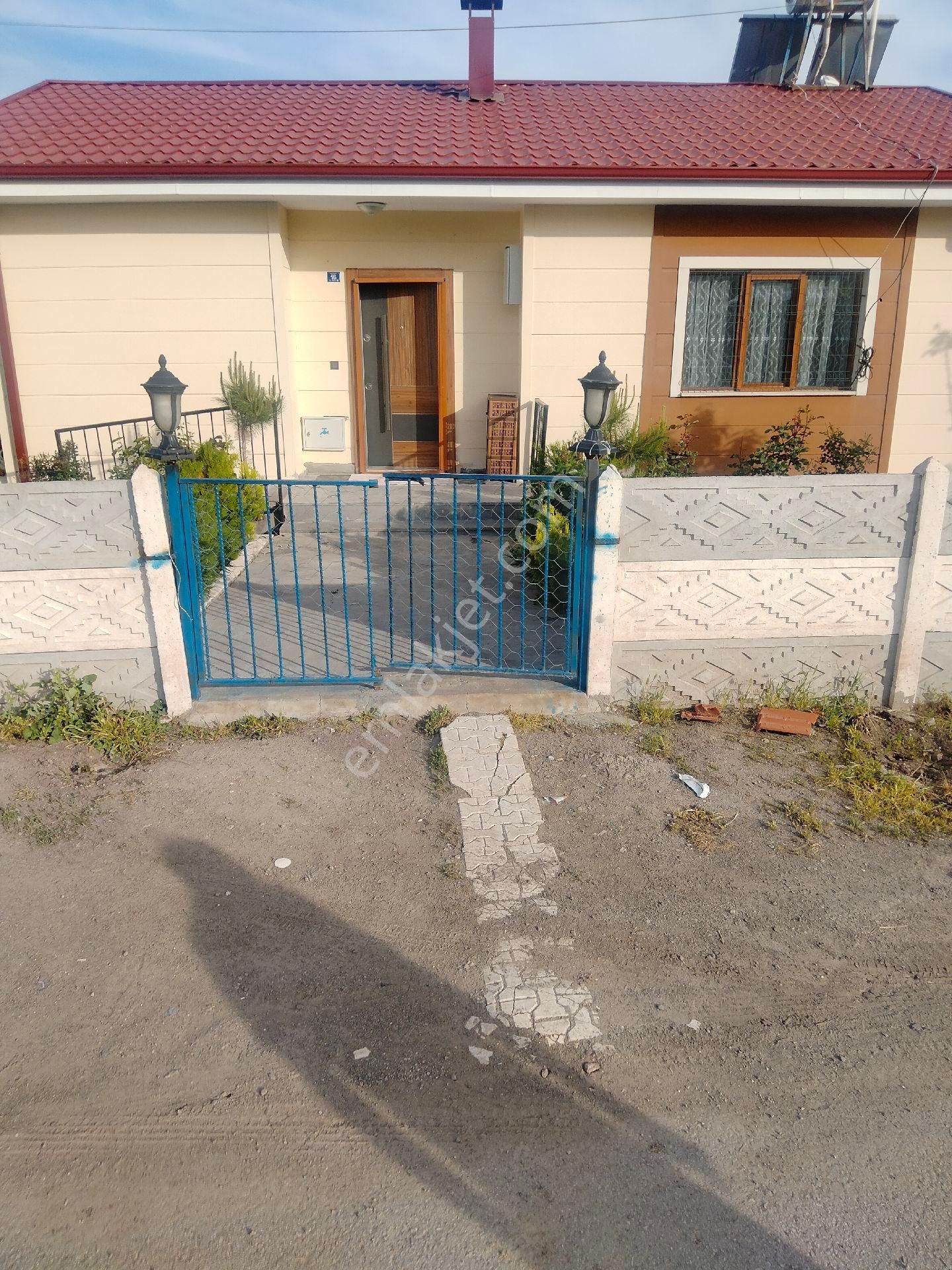 Yurtbaşı Merkezde Satılık Bahçe Ve Toki