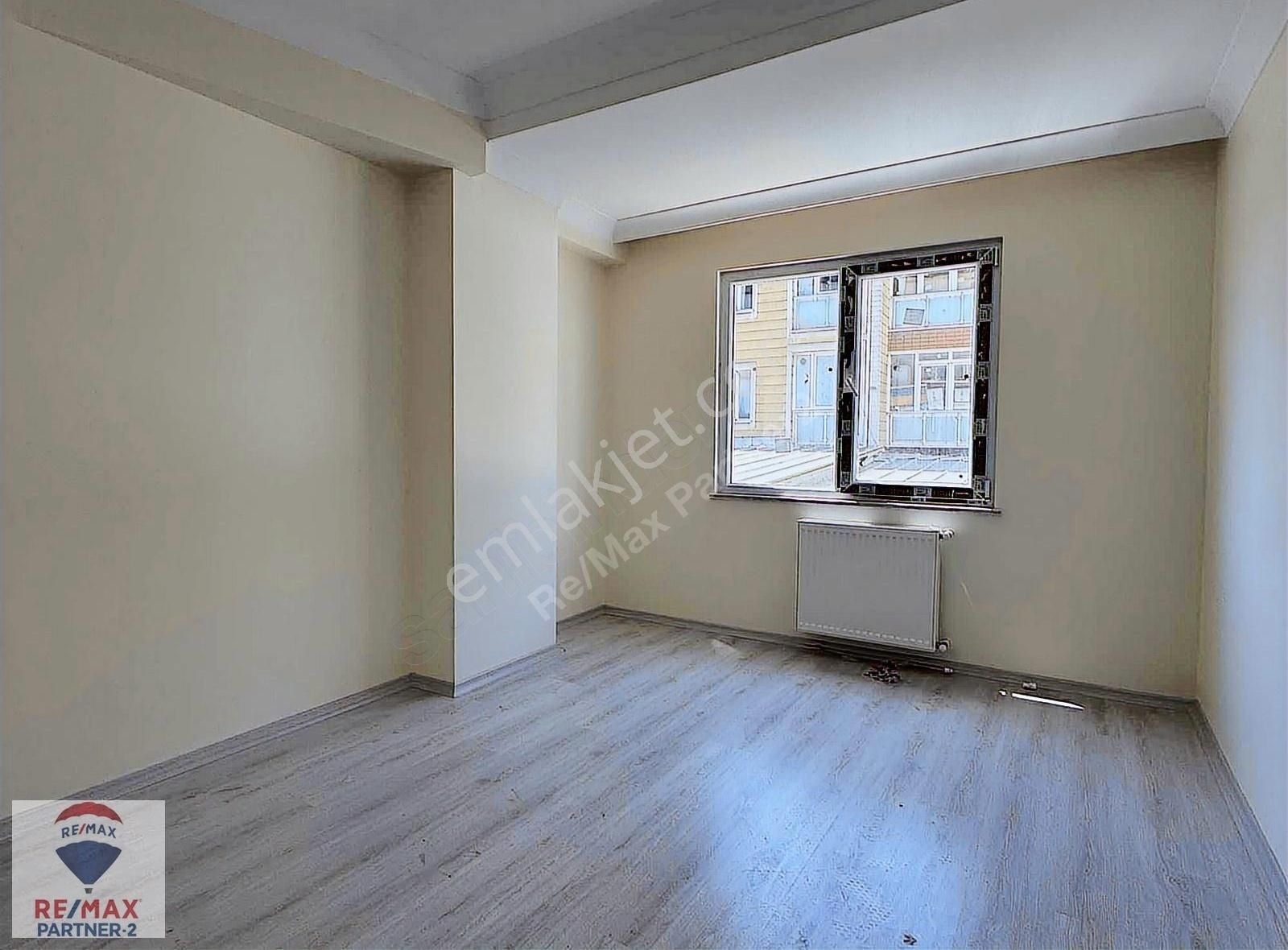 Akçaburgaz Mah. 2+1 115m2 Güney Batı Cepheli Sıfır Boş Daire