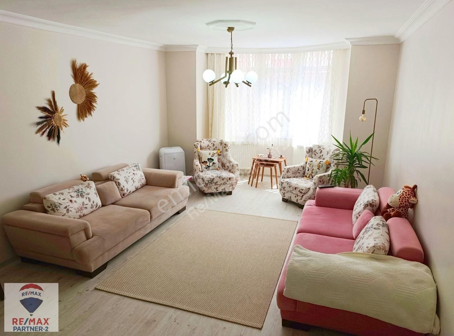 Bahçeşehir'de 2+1 Geniş 120m2 Güney Cephe Satılık Daire
