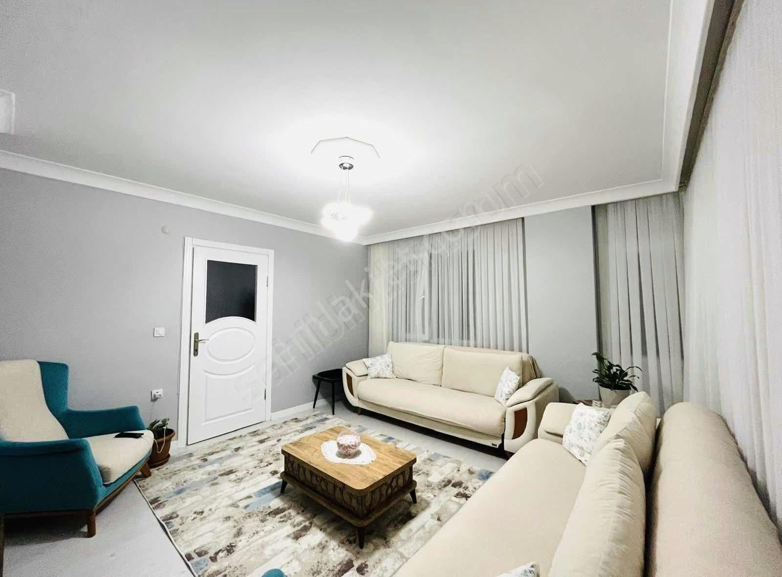 Kazımkarabekirde Satılık 2+1 90 M2 Arakat