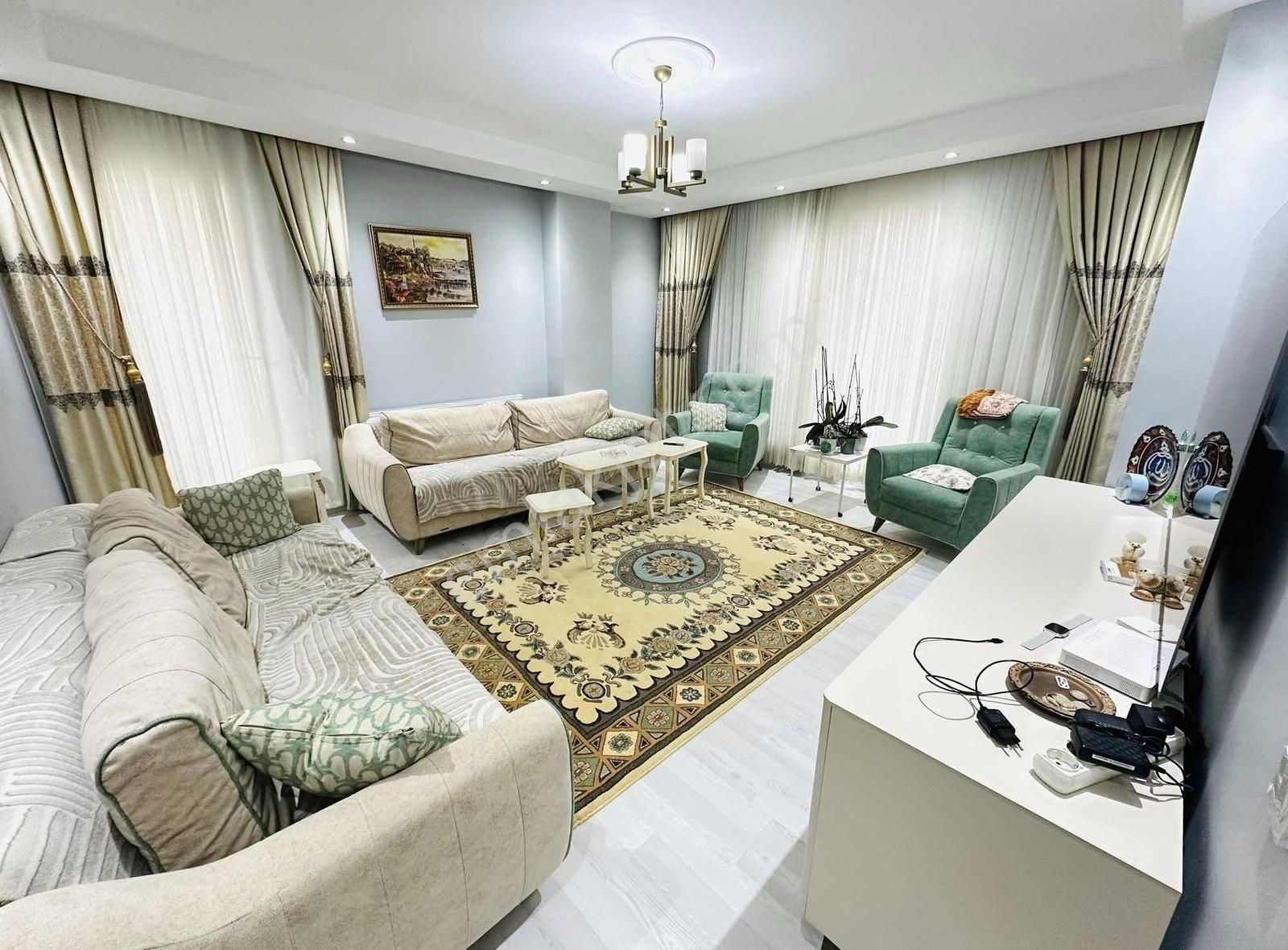 Nenehatun Atatürk Cd Dibinde Satılık 4+1 180 M2 Çatı Dublex
