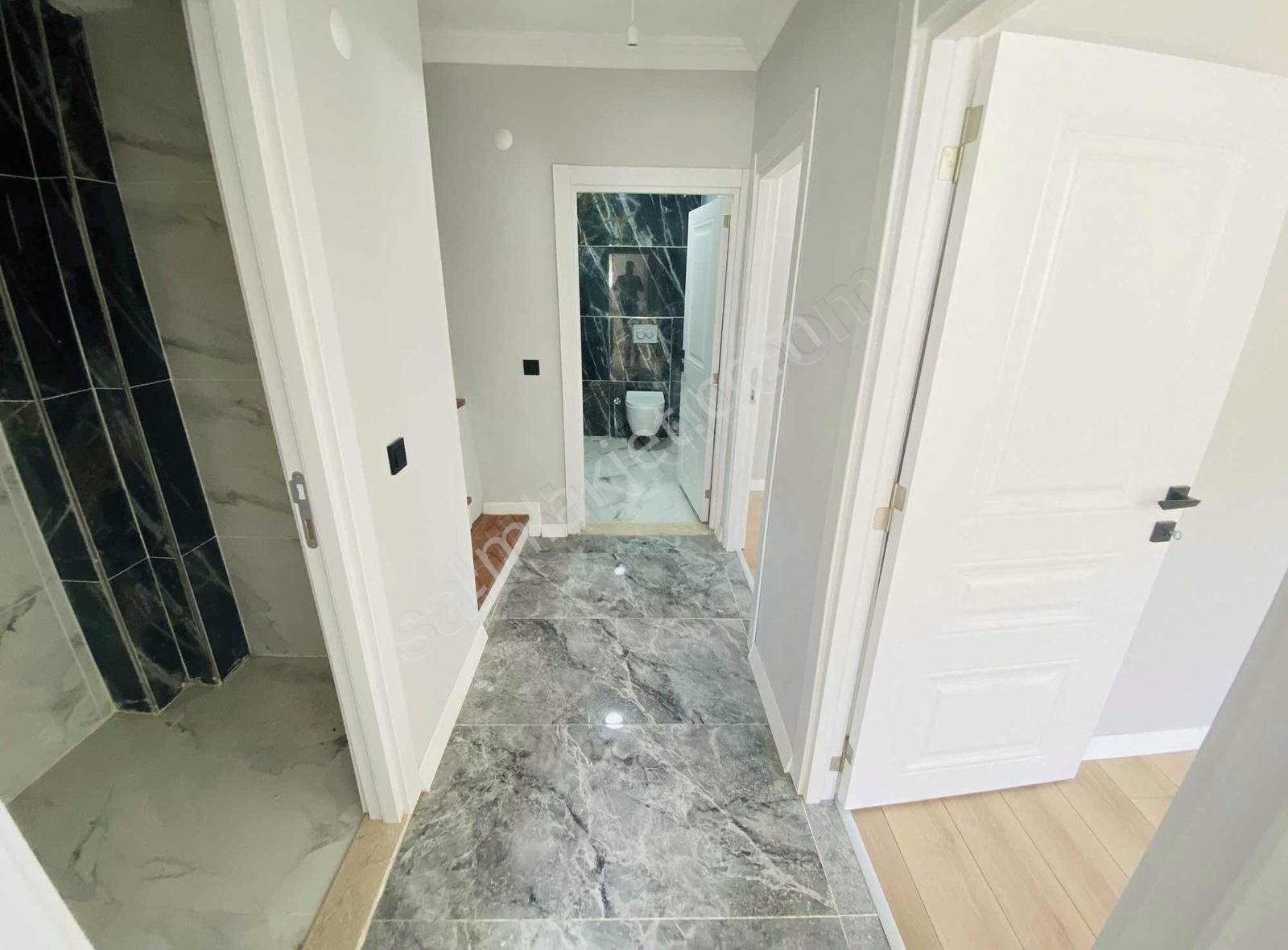 Bağlarbaşında 3+1 160 M2 Bahçe Dublex