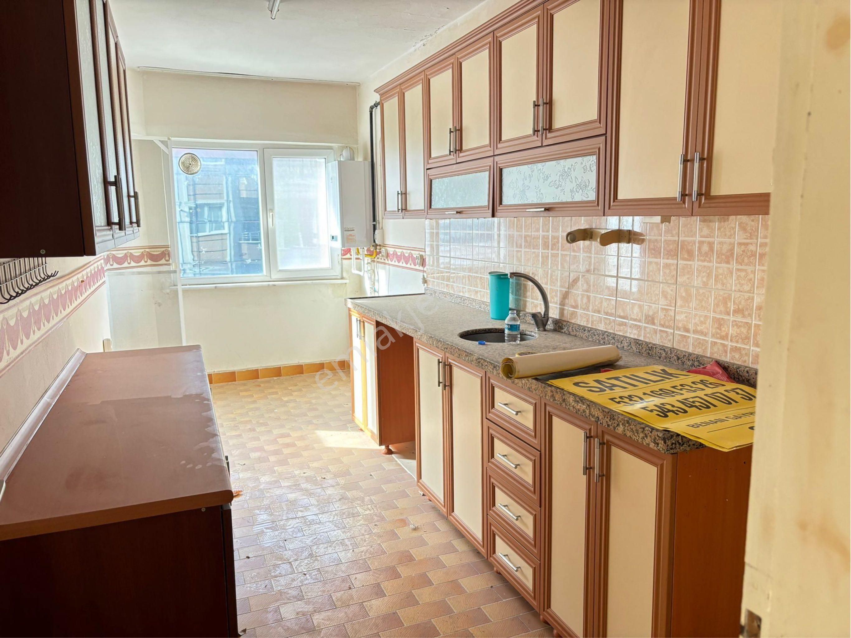 Karpuzdere Mahallesinde Satılık 3+1 Daire
