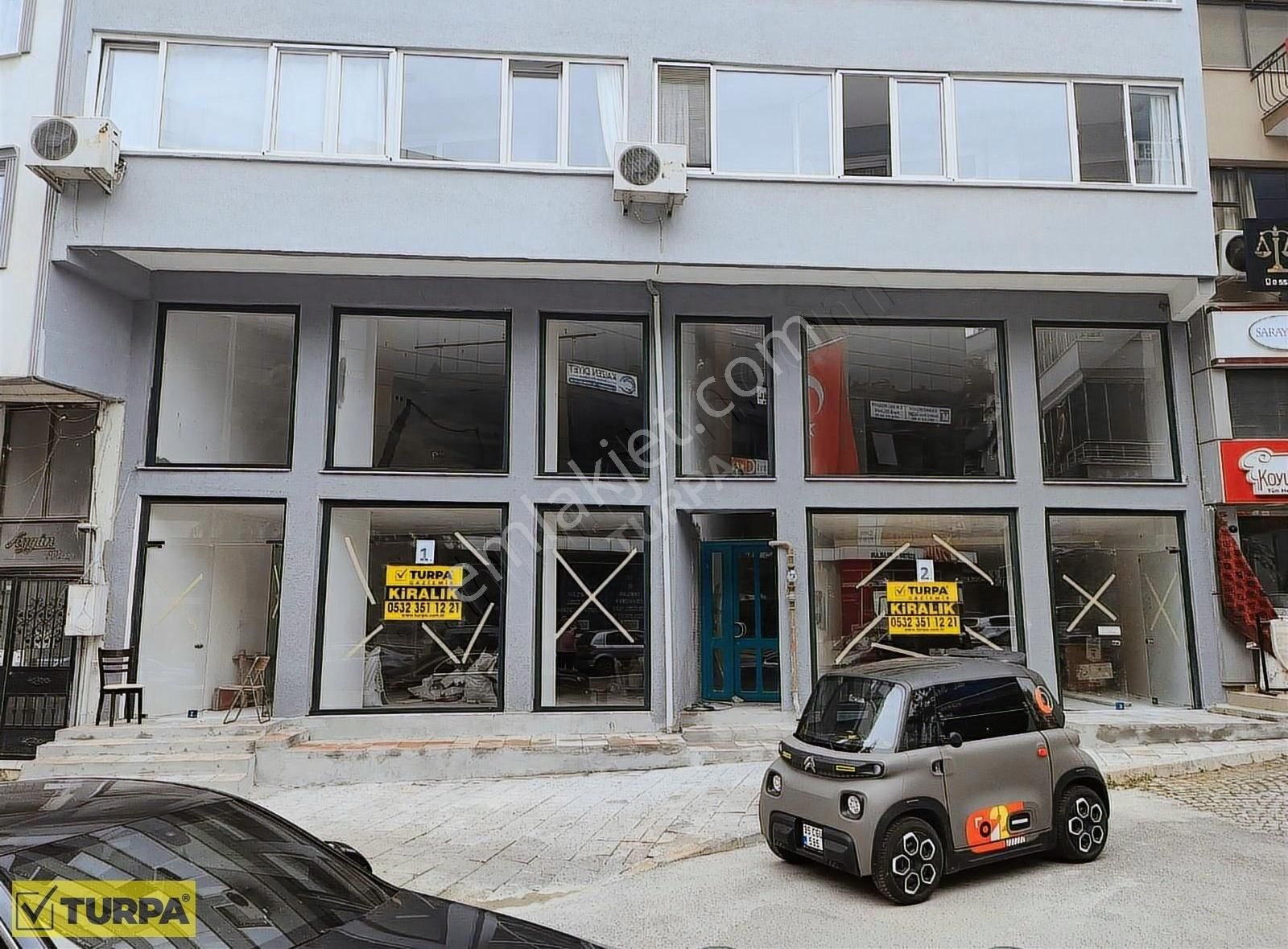 Gaziemir Önder Caddesi Kiralık 3 Katlı İşyeri