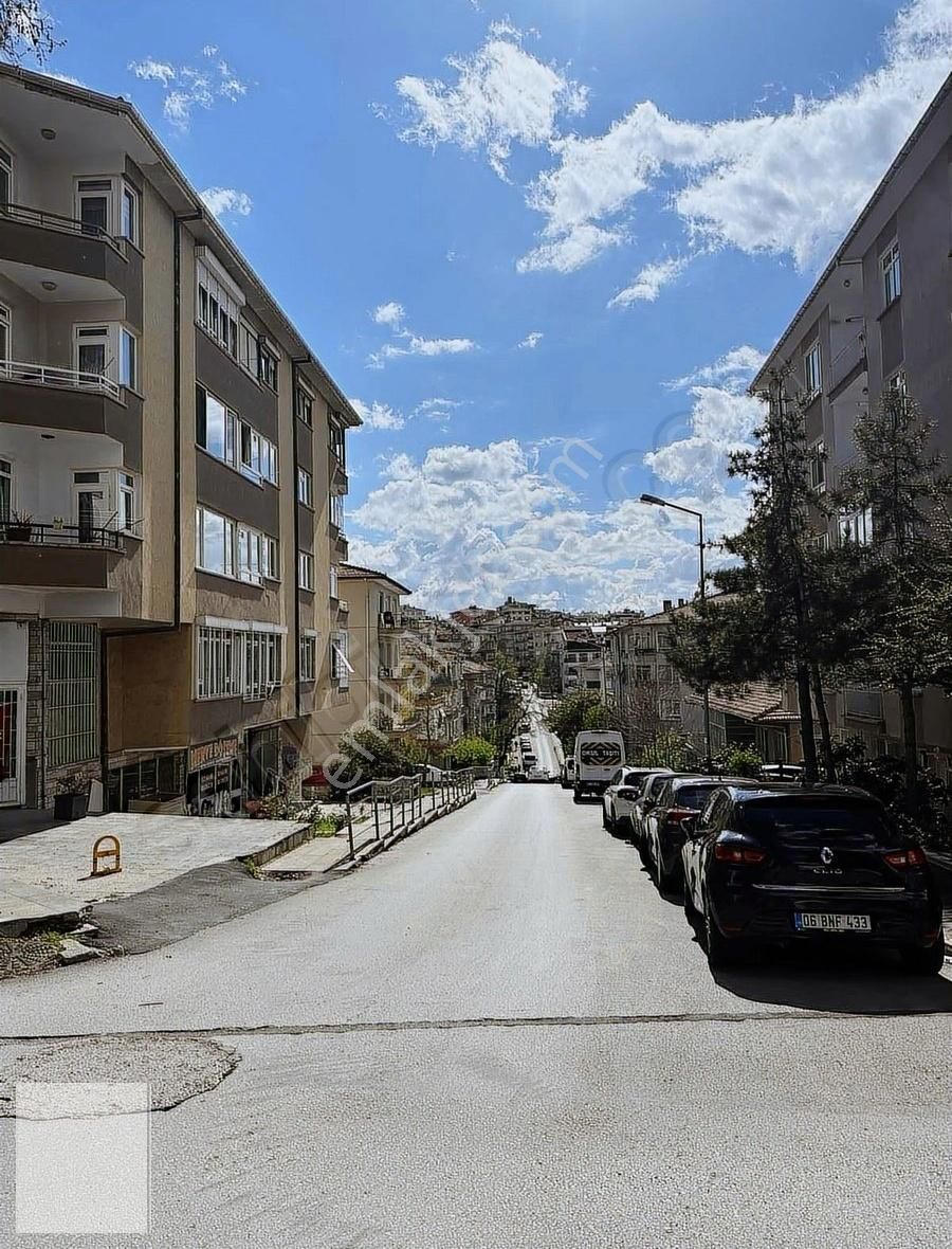Yaprak Sokak (eşyalı&eşyasız) Kiralık 3+1 Daire