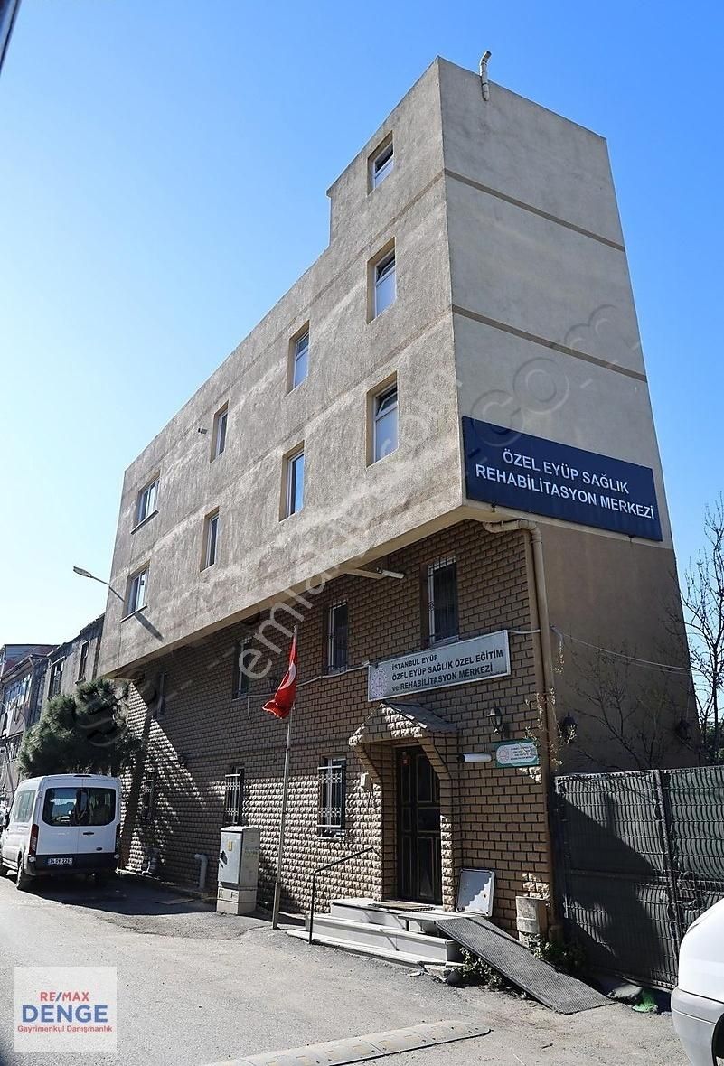 Eyüpsultan Defterdar Mahallesi Satılık Komple Bina