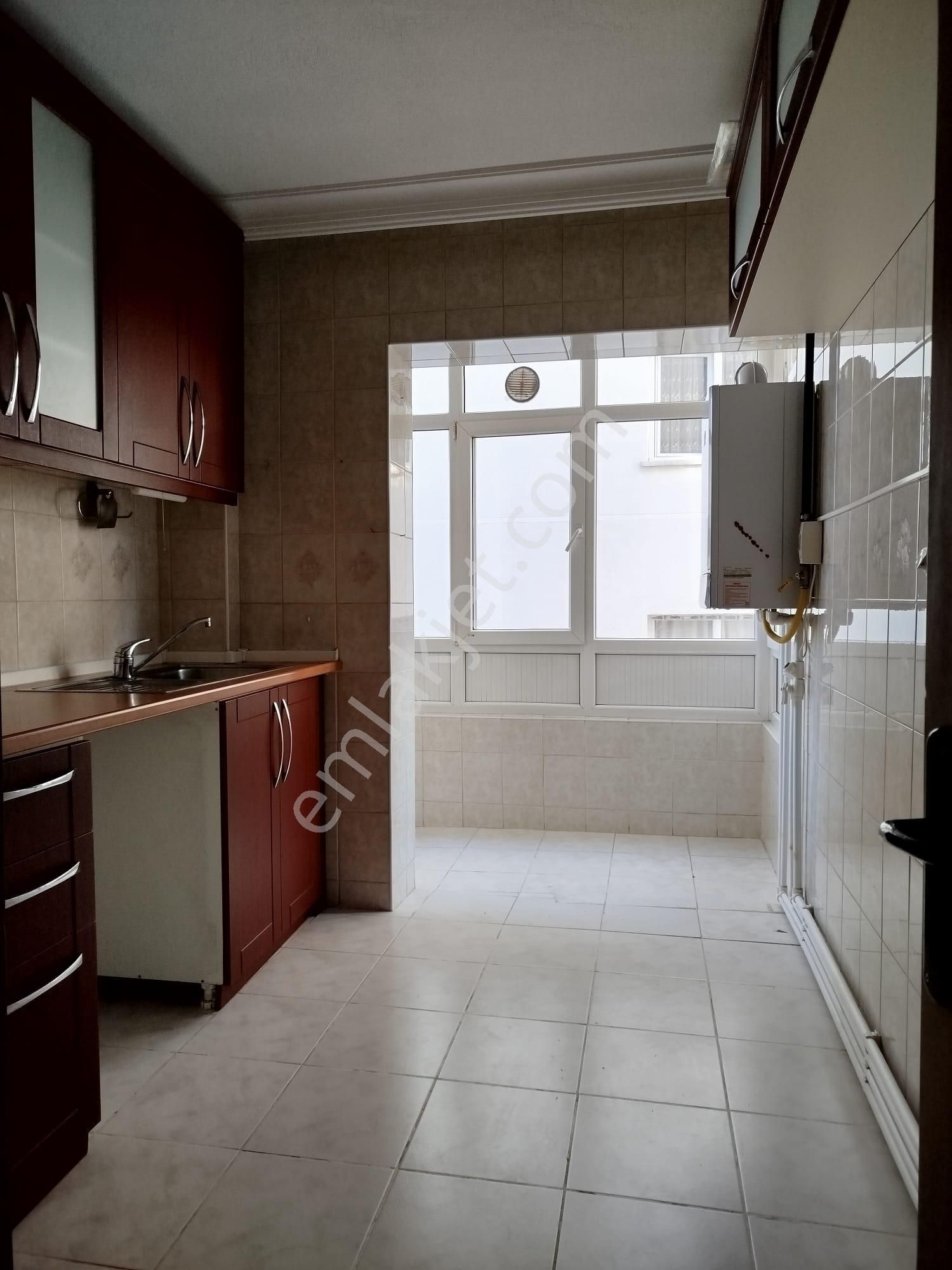 Tuzluçayır'da 115m2 3+1 Full Yapılı Çift Balkon Yalıtımlı Salon Bağımsız Otoparklı 1. Kat Satılık