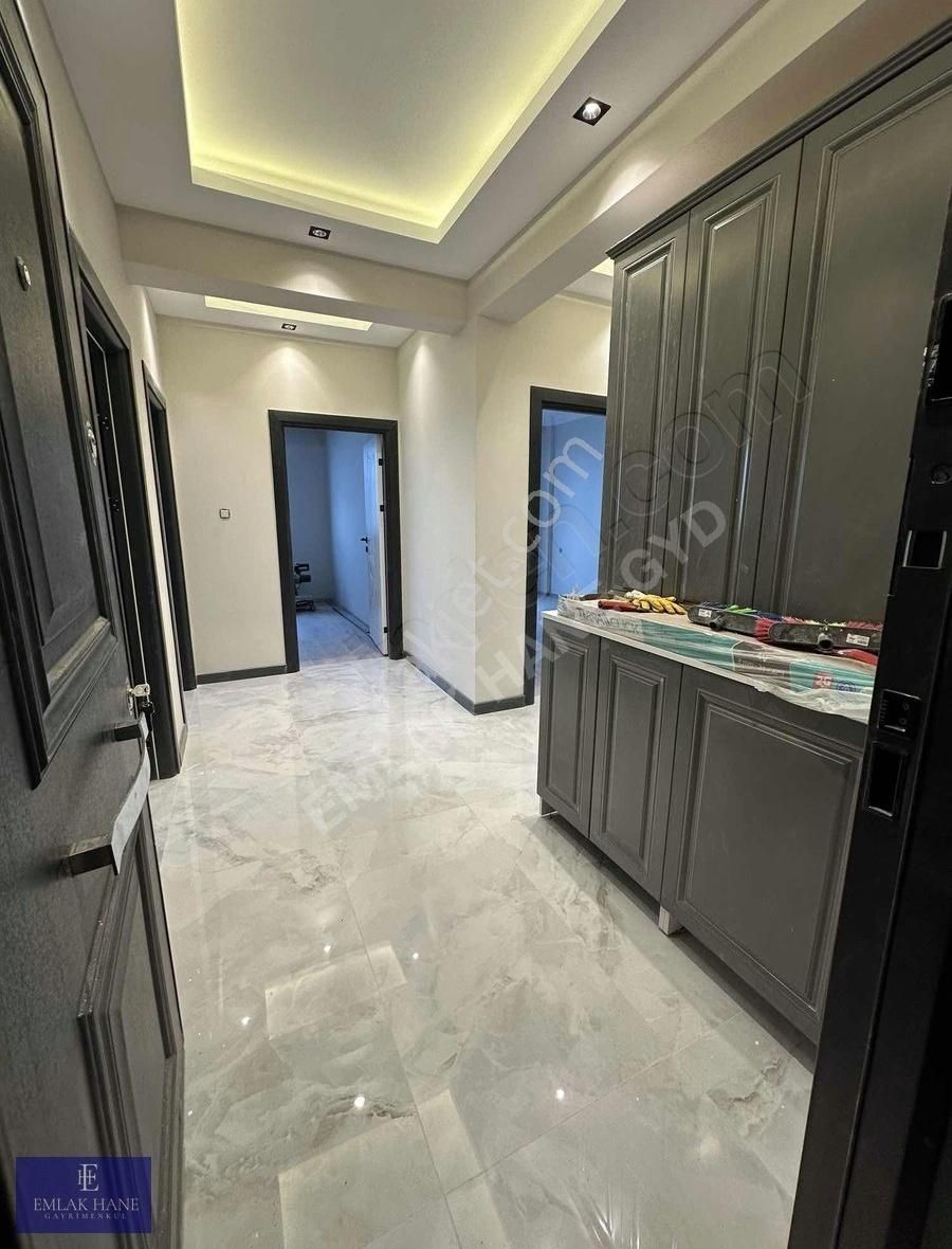 Hasköy'ün Kalbinde Mutfak Salon Ayrı Deniz Manzaralı 2+1 Daire
