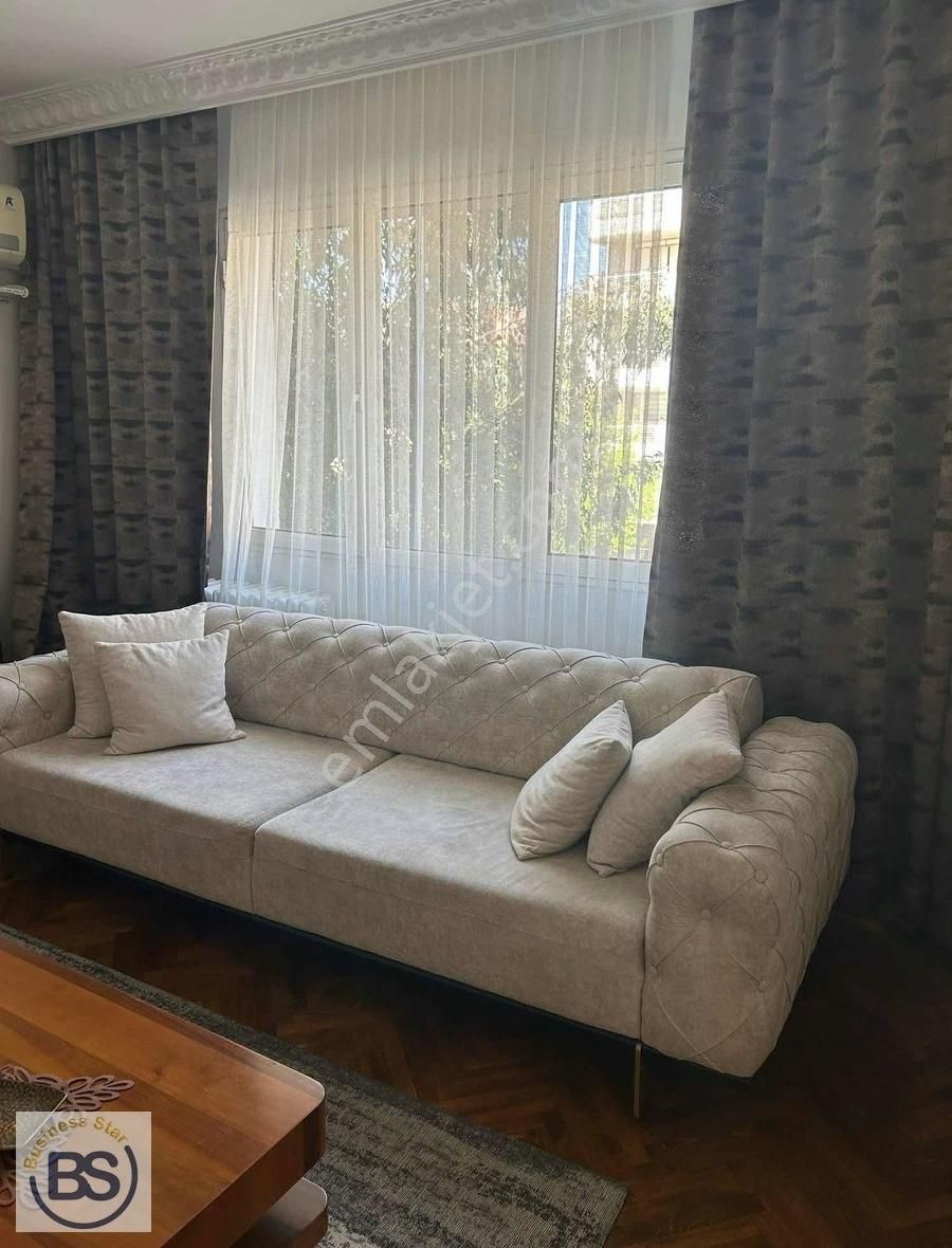 Mithatpaşa Caddesinde 2+1 Kiralık Tadilatlı Daire