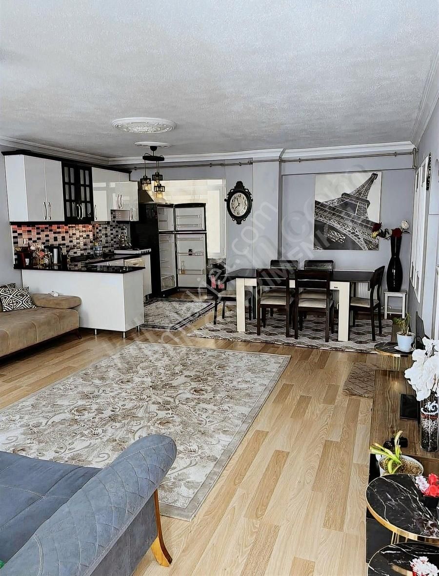 Çınarcık Karpuzdere'de 2+1 Eşyalı Satılık Daire.