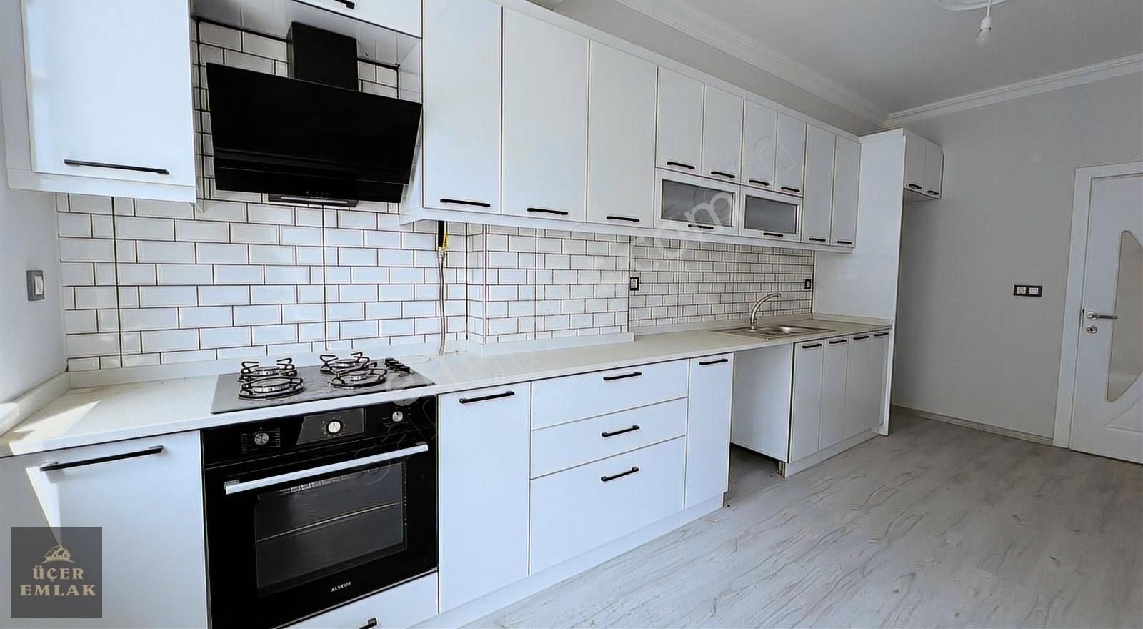 Lüleburgaz Büyükkarışan'da Merkezi Konumda 2+1 Satılık Daire
