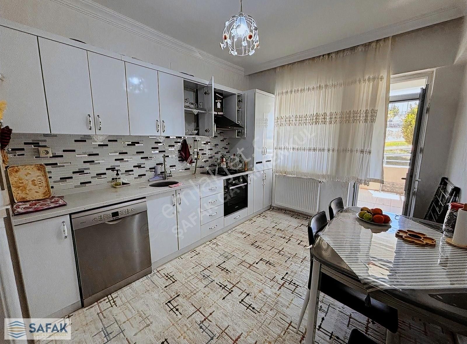 Şafak'tan Onkoloji'de 3+1 Site İçi Masrafsız Geniş Kiralık Daire