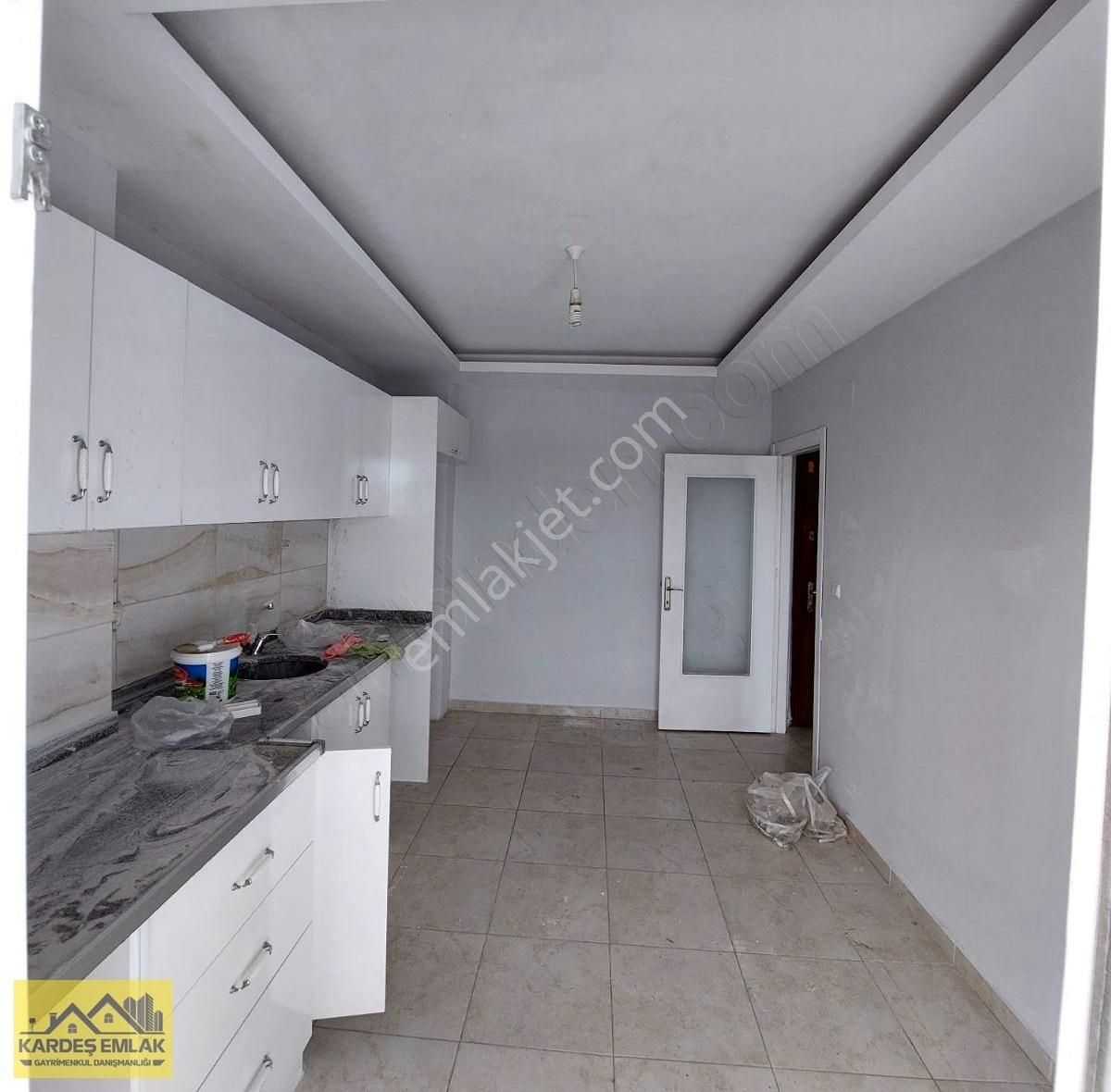 Kardeş Emlak'tan Gültepe Mh Kiralık 2+1