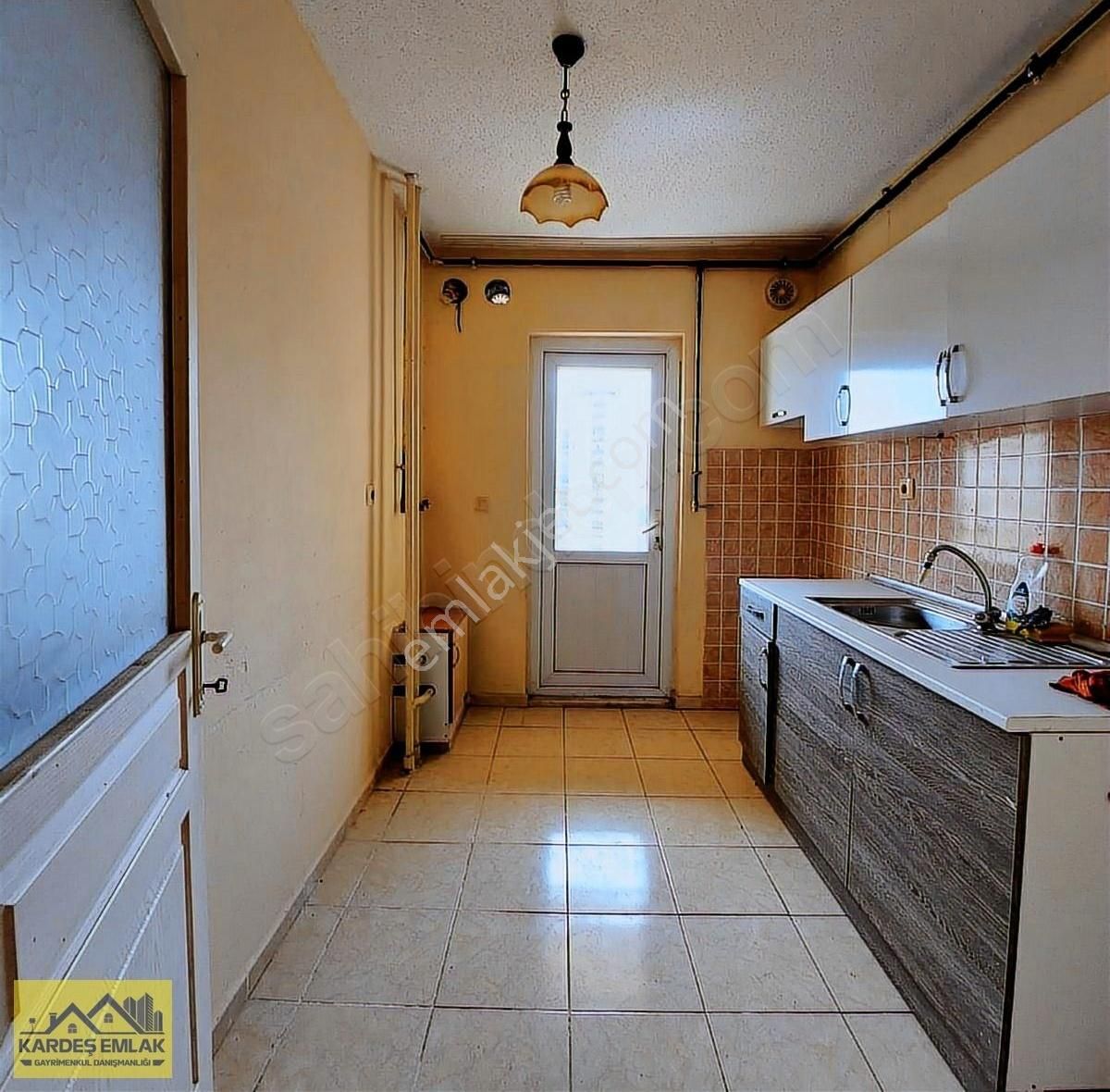 Kardeş Emlak'tan Memursen Tokide 2+1 Kiralık Daire