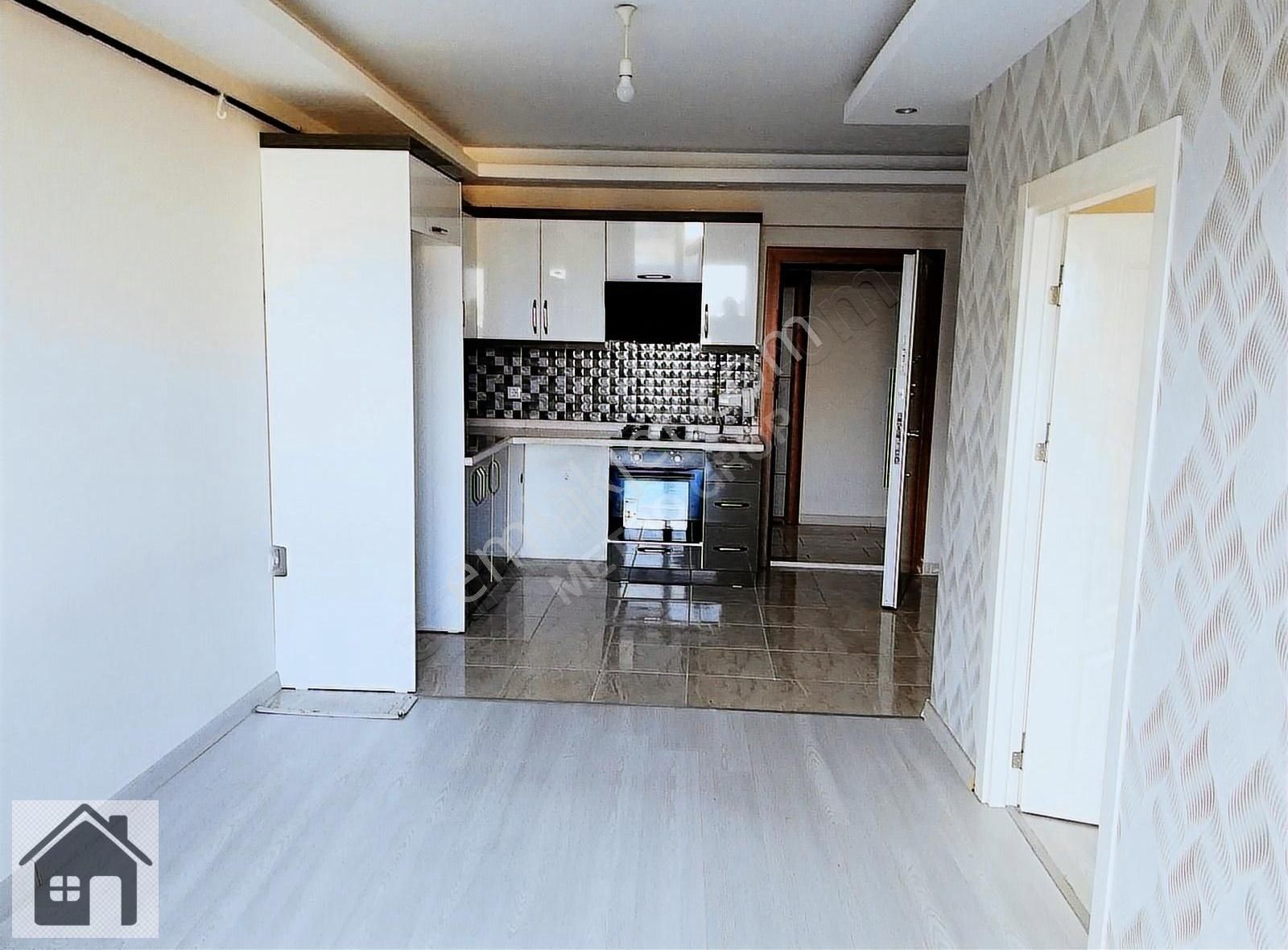 Metrobüse Yanında 1+1 Kiralık Daire