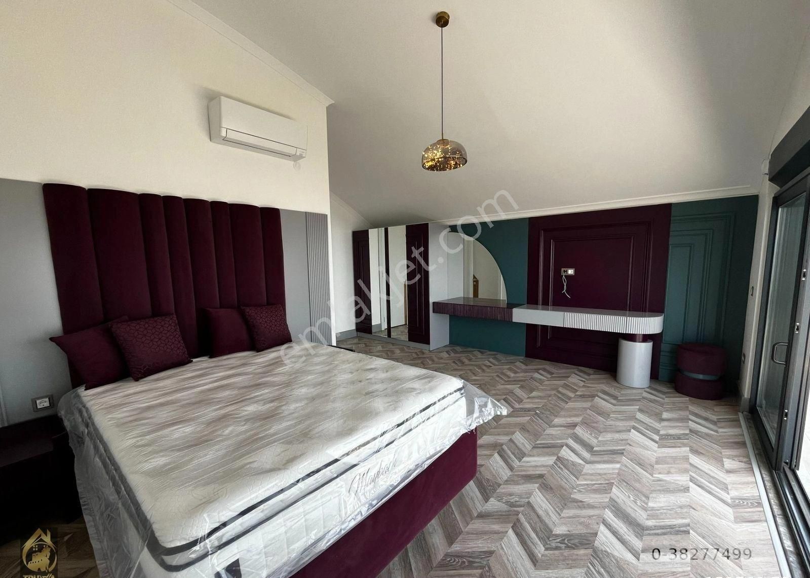 Alanya Tepe Mahallesinde Müstakil 3 Katlı Ultra Lüks Villa - Görsel 12