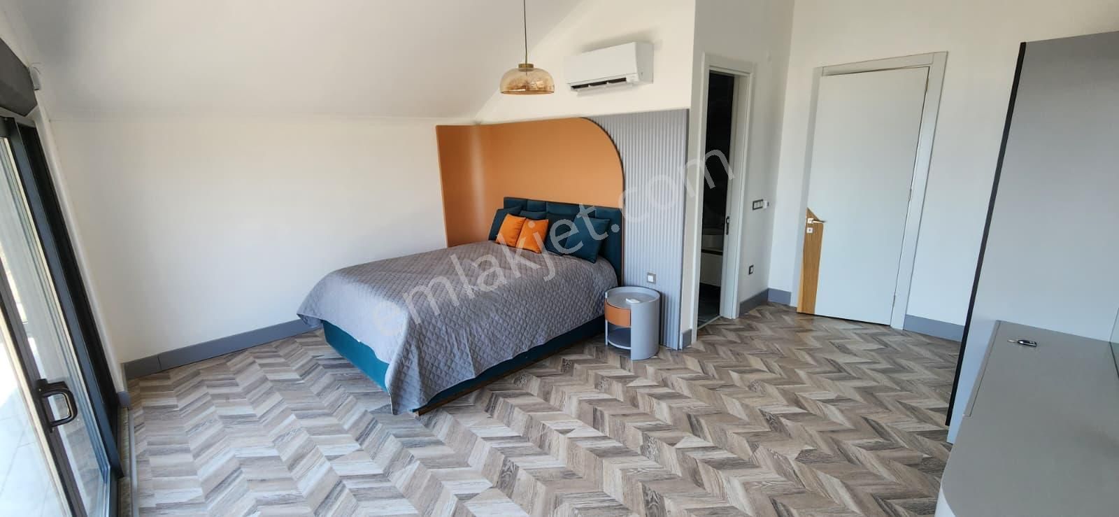 Alanya Tepe Mahallesinde Müstakil 3 Katlı Ultra Lüks Villa - Görsel 28