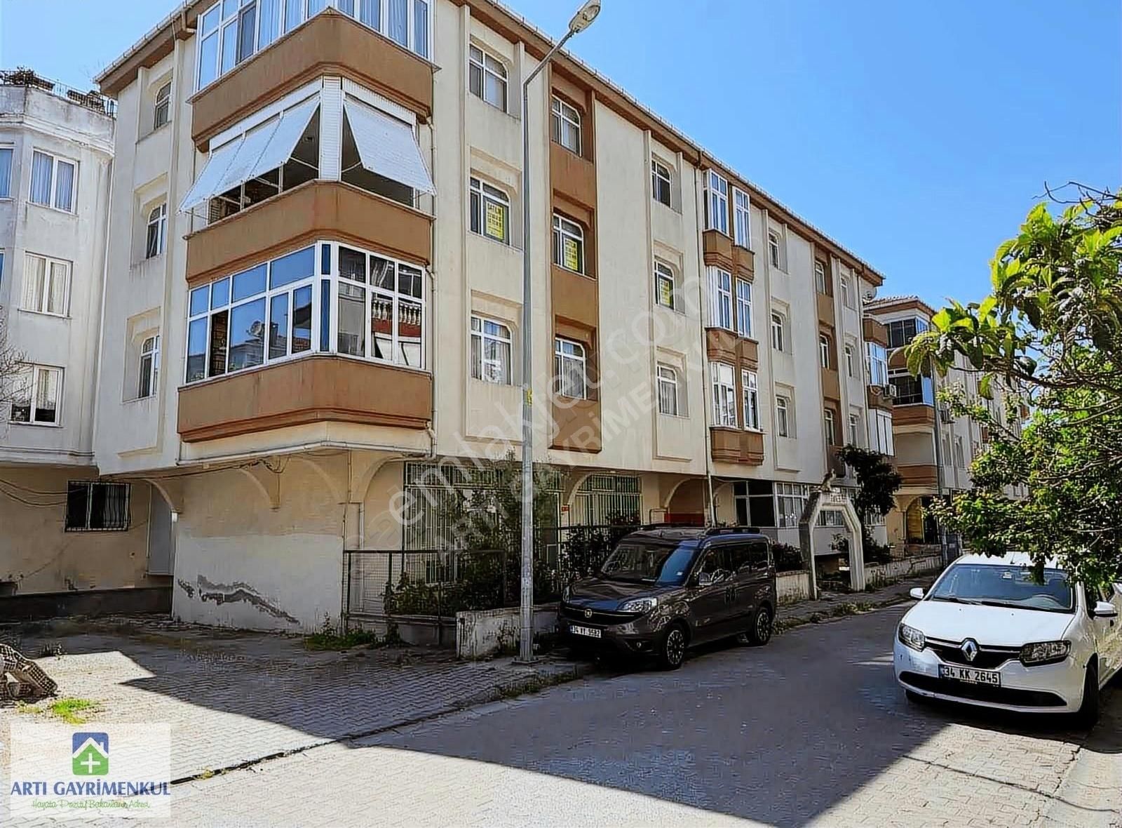 *artıdan Cengiz Topelde Satılık 3+1 Arakat Daire*