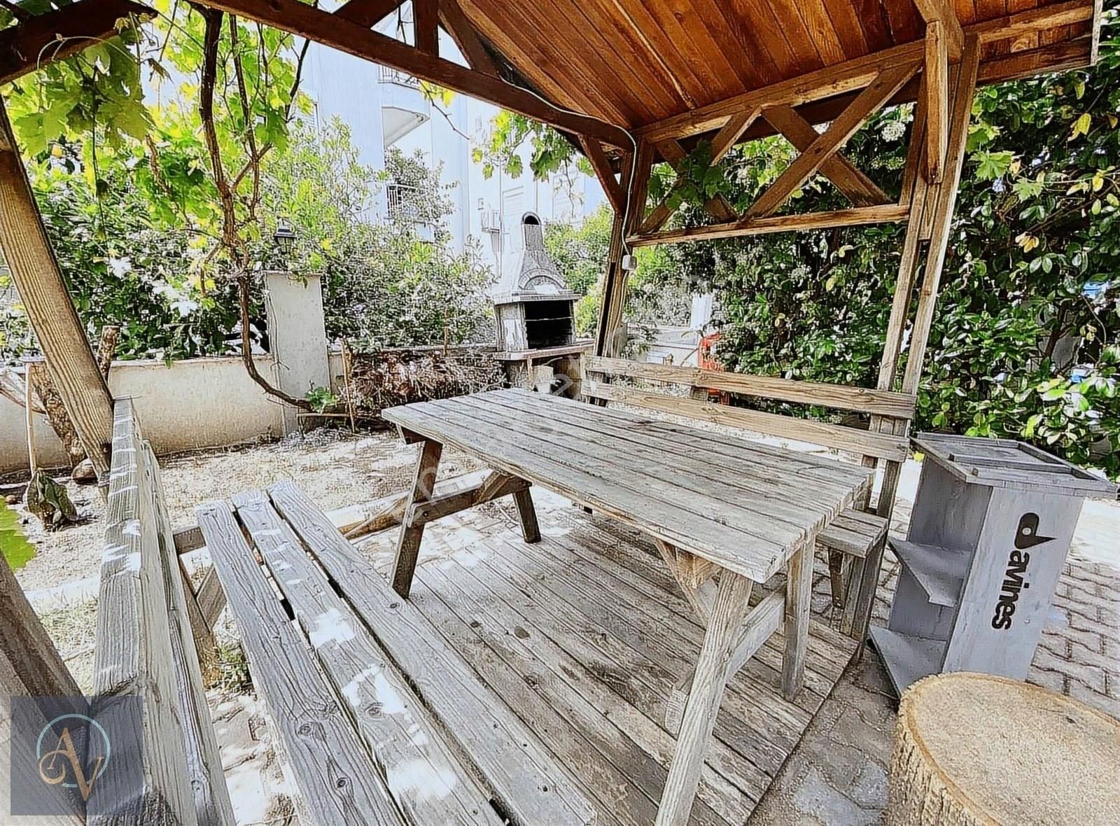Denize 300m Uzaklıkta D.gazlı Kombili 1+1 Kiralık Daire