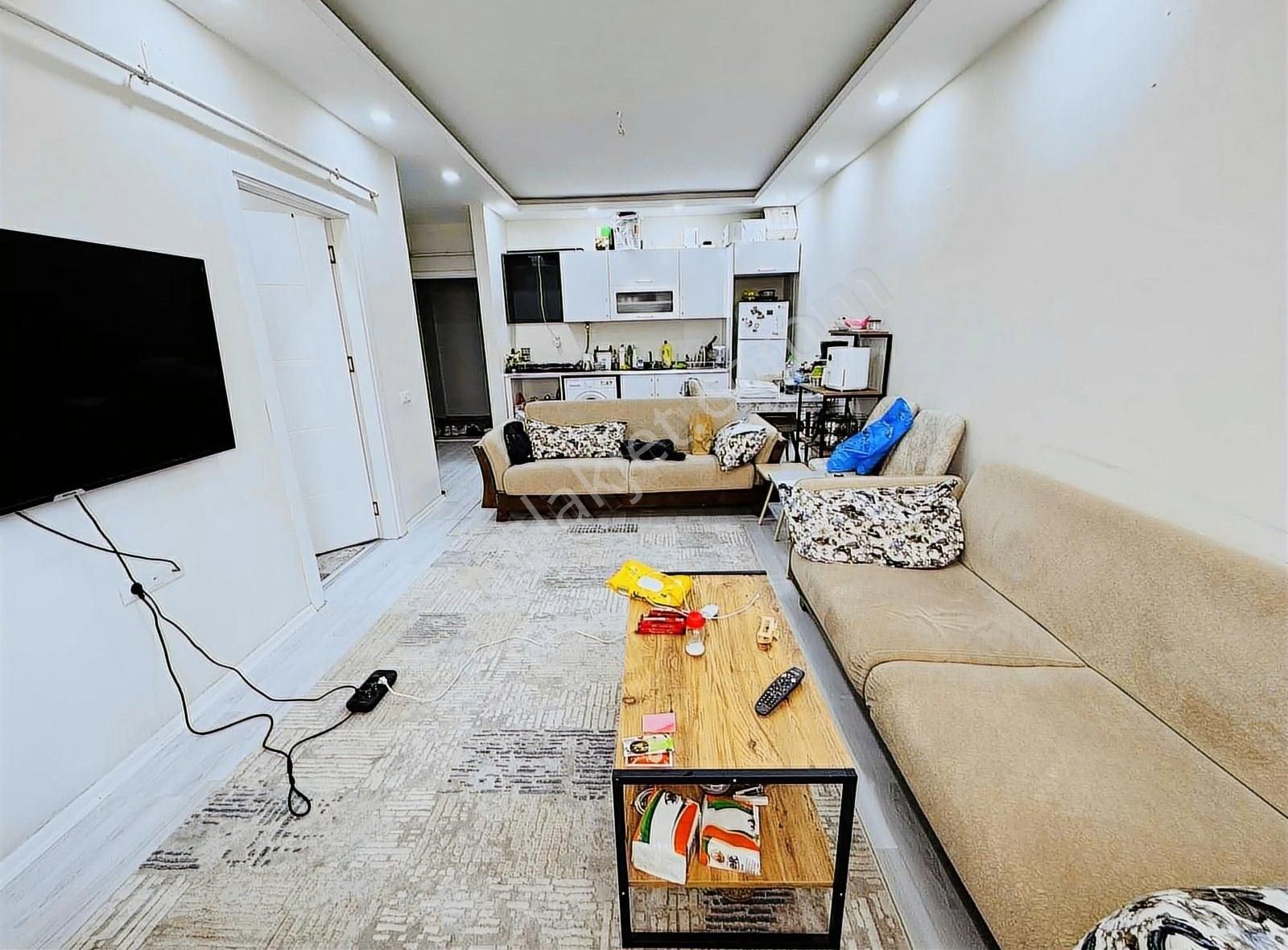 Demir Emlak'tan Kiralık 1+1 Eşyalı Daire Karşıyaka'da