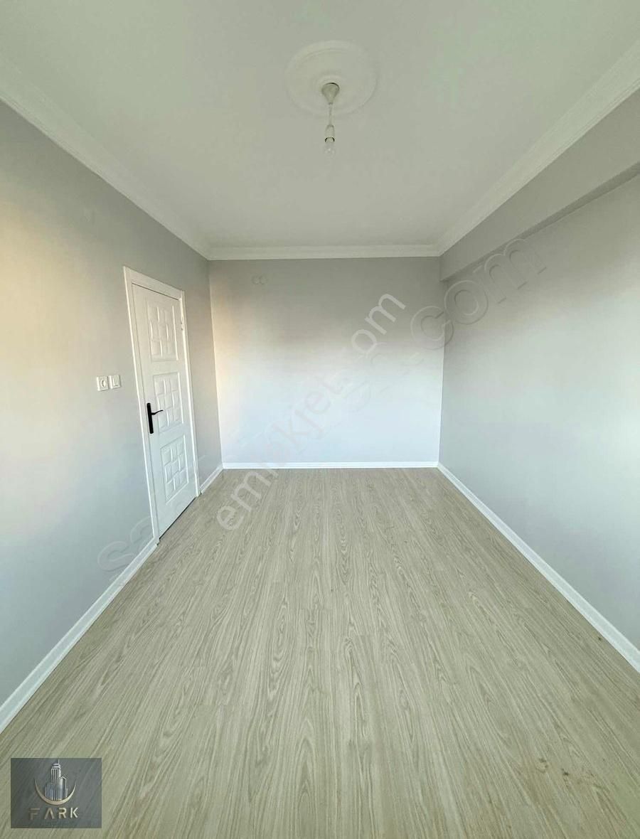 Kapaklı Bahçelievlerde Satılık 2+1 Yüksek Giriş Kat Daire