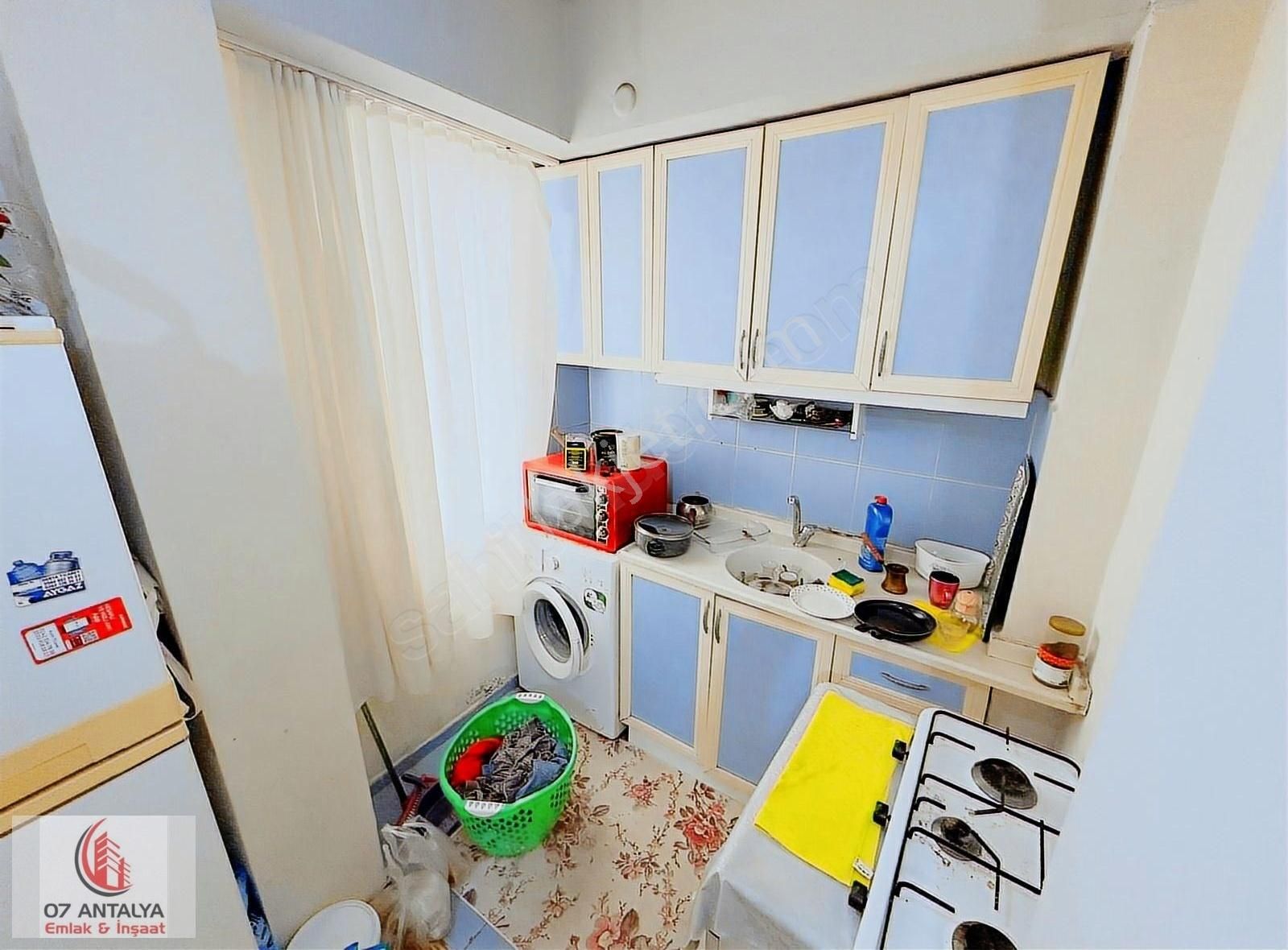 Dutlubahçede - Ana Cadde Dibi Fırsat - Y.giriş 1+1 55 M2