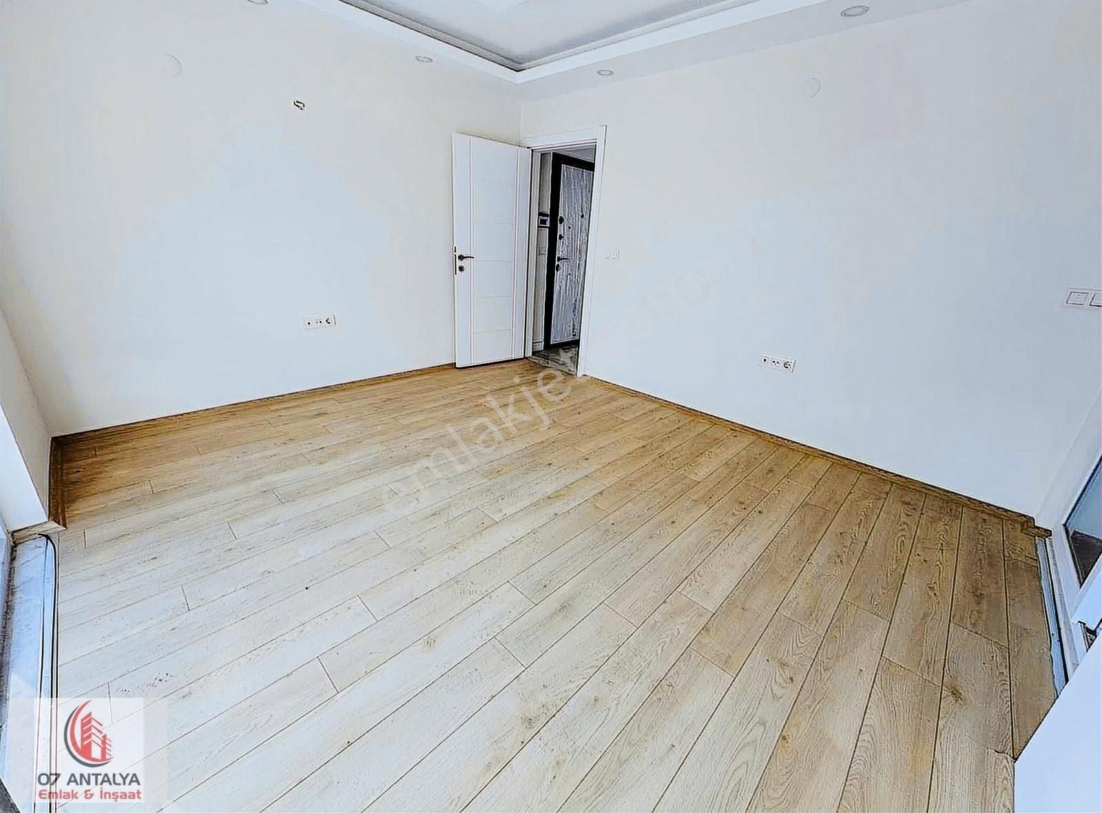 Yenigünde Yeni Bina Ara Kat 2+1 . D.gazlı