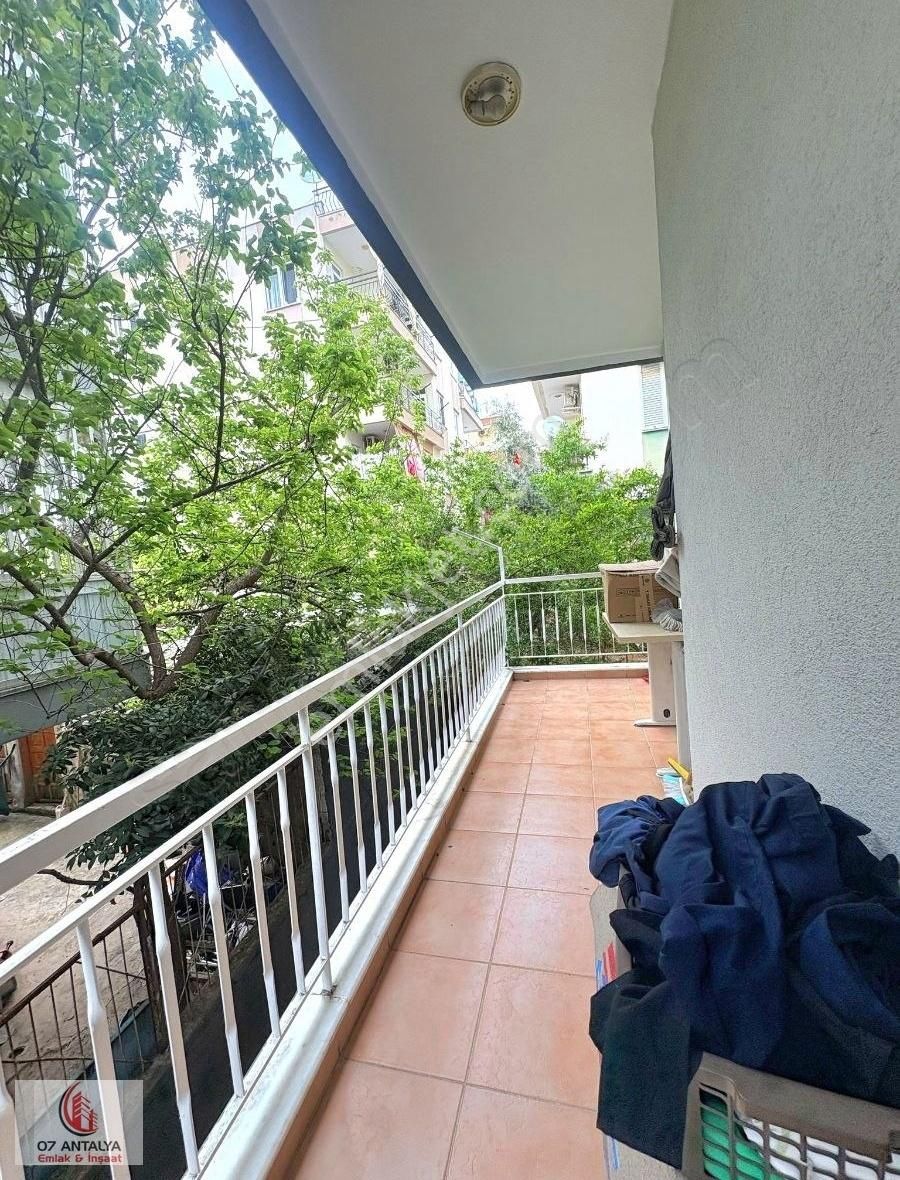 Gündoğdu Mh. Kent Meydanı Yakını Katta Çift Balkonlu 2+1