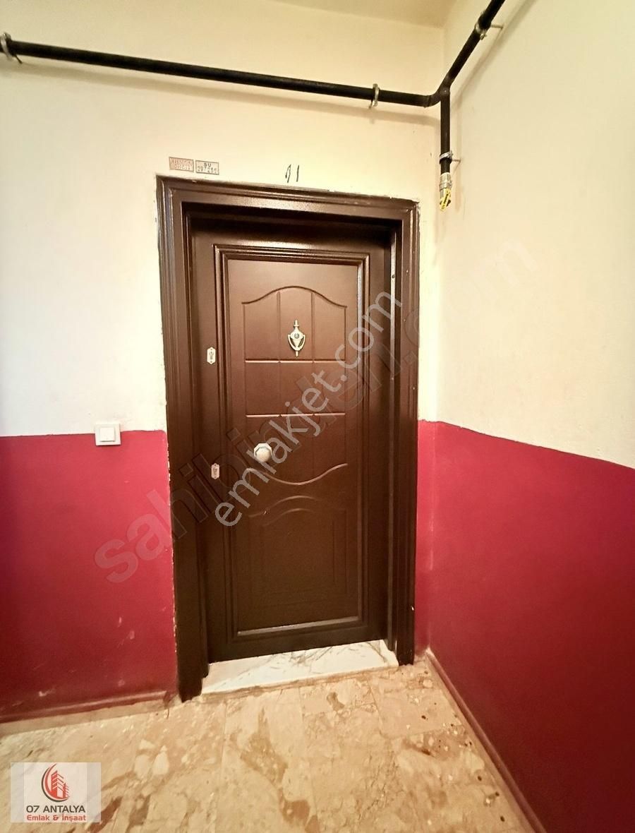 Konukseverde Cadde Dibi Katta 140m2 Masrafsız 3+1