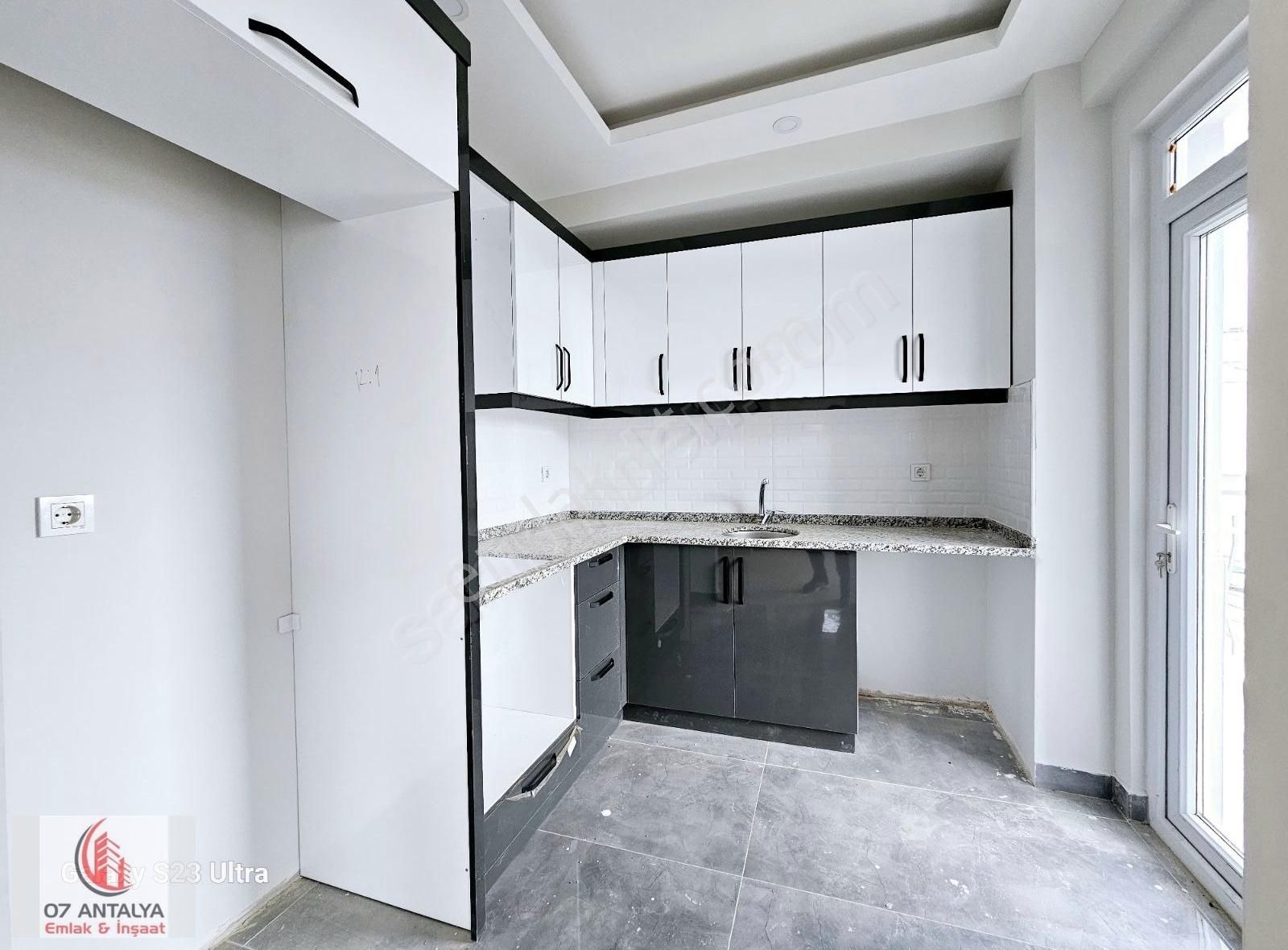 Erenköyde Kanal Üstü 2+1 Sıfır Asansörlü Önü Açık Güney Cepheli