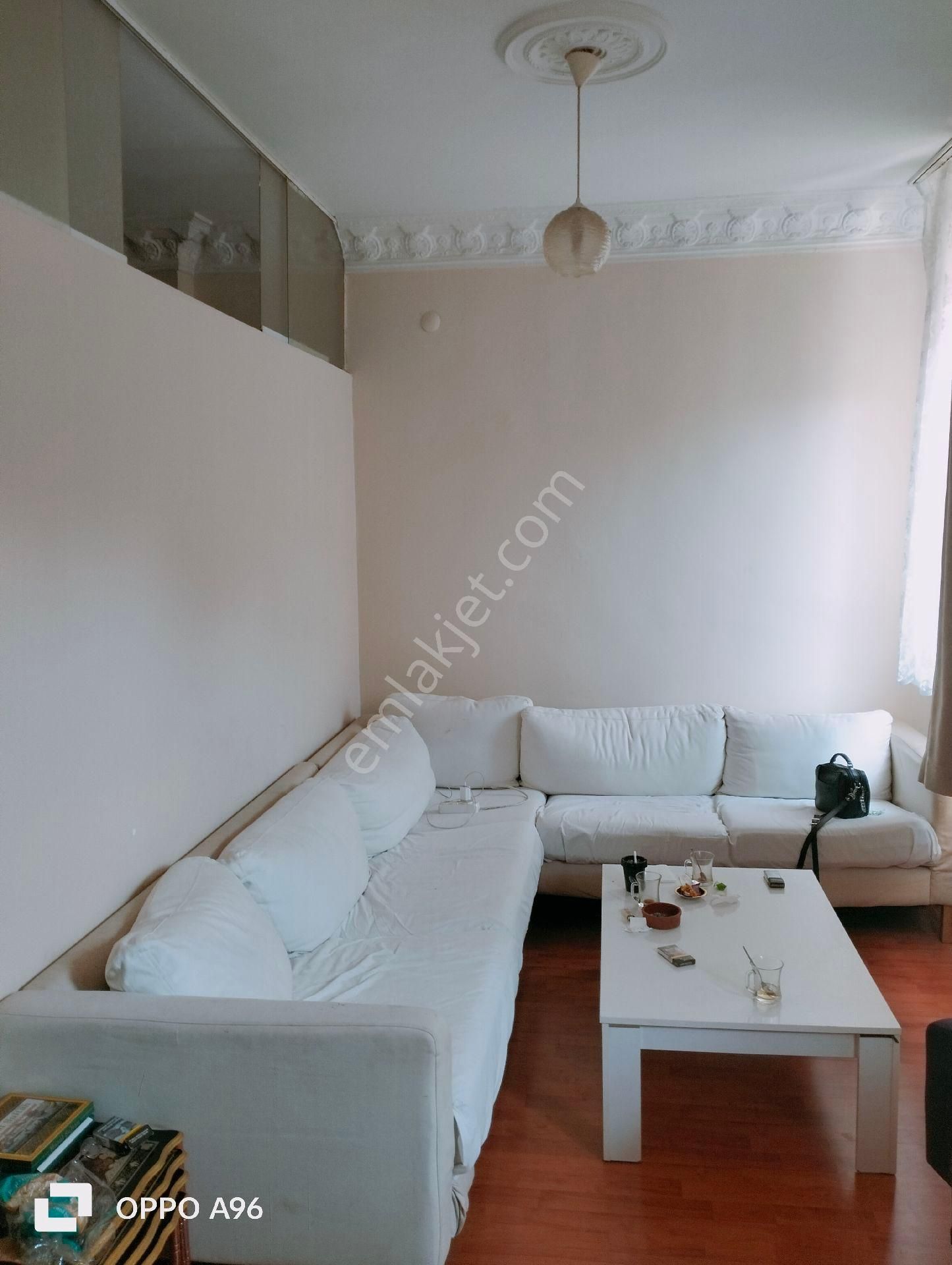 Alagöz, Den Fatih Horhor Caddesi Üzerinde Satılık 2+1