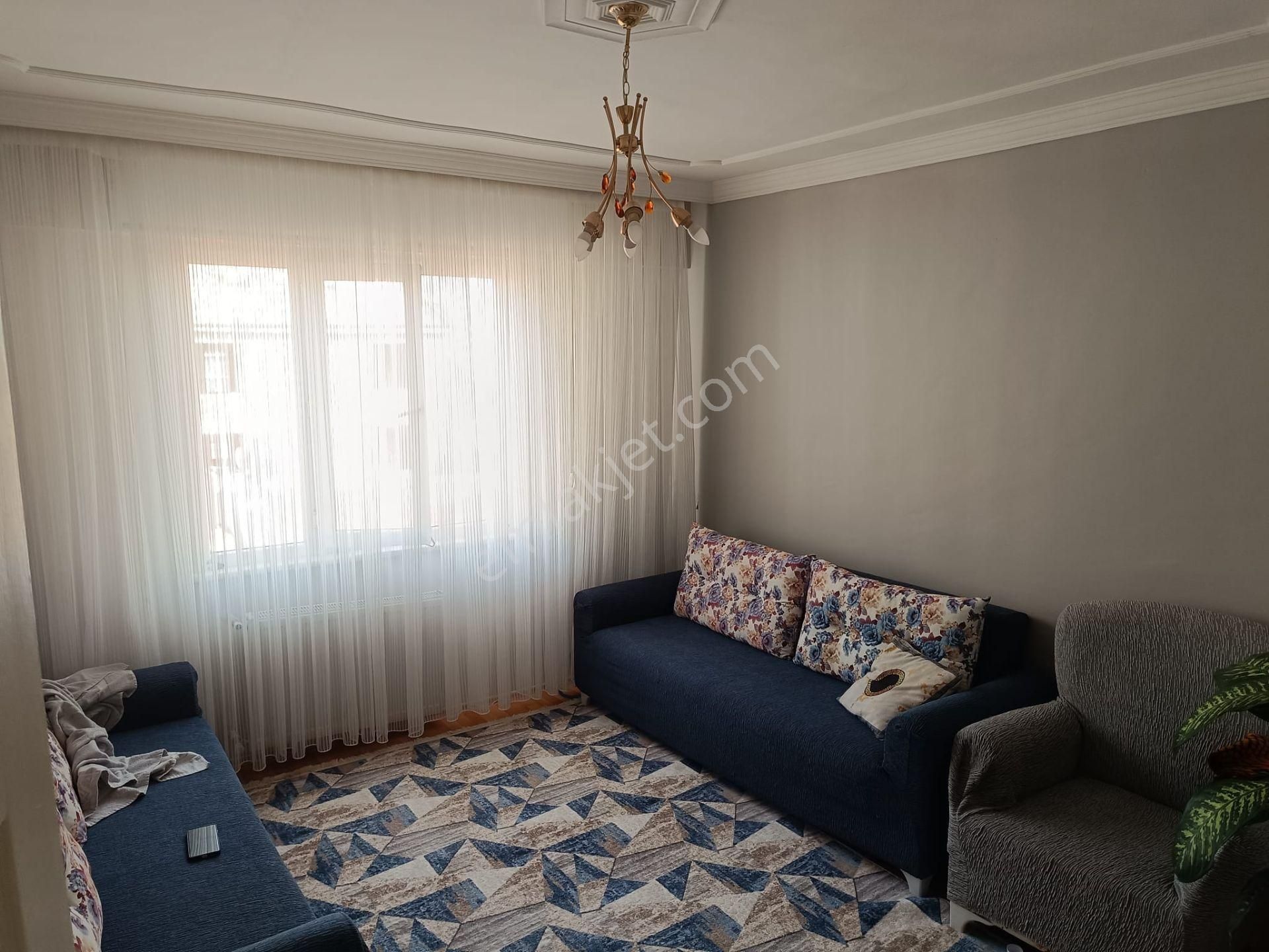 Çamlıca Mahallesinde Satılık 3+1 Daire