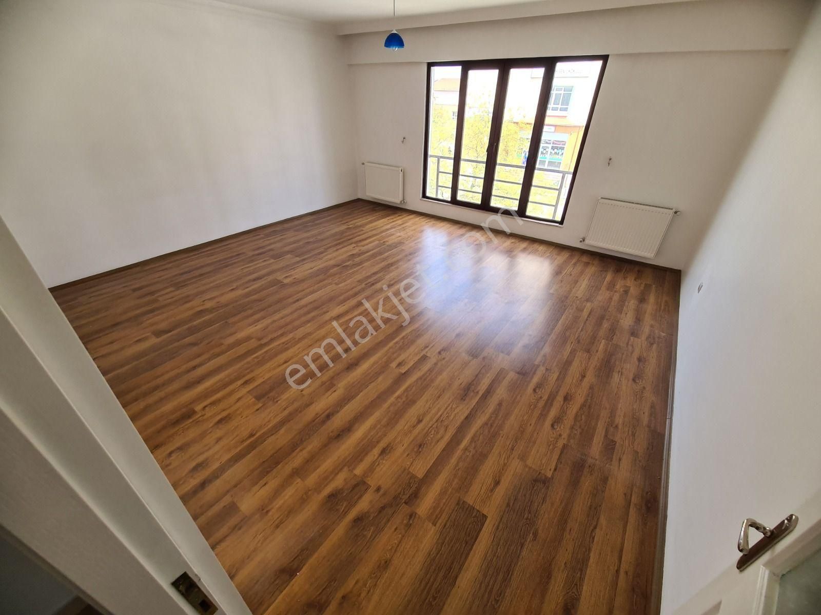 Sancaktepe Hayri Erişen İ.o Karşısı Arakat Asansörlü Kiralık 3+1