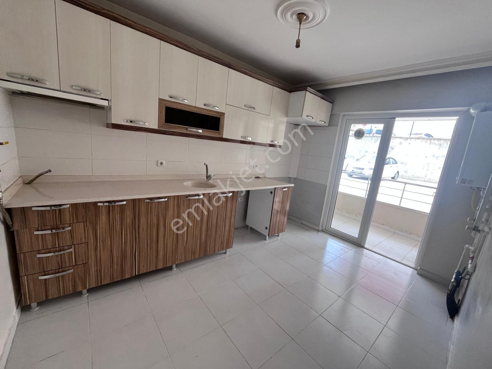 Yok Böylesi 3+1 Giriş Katta 120m2 Kilerli Daire